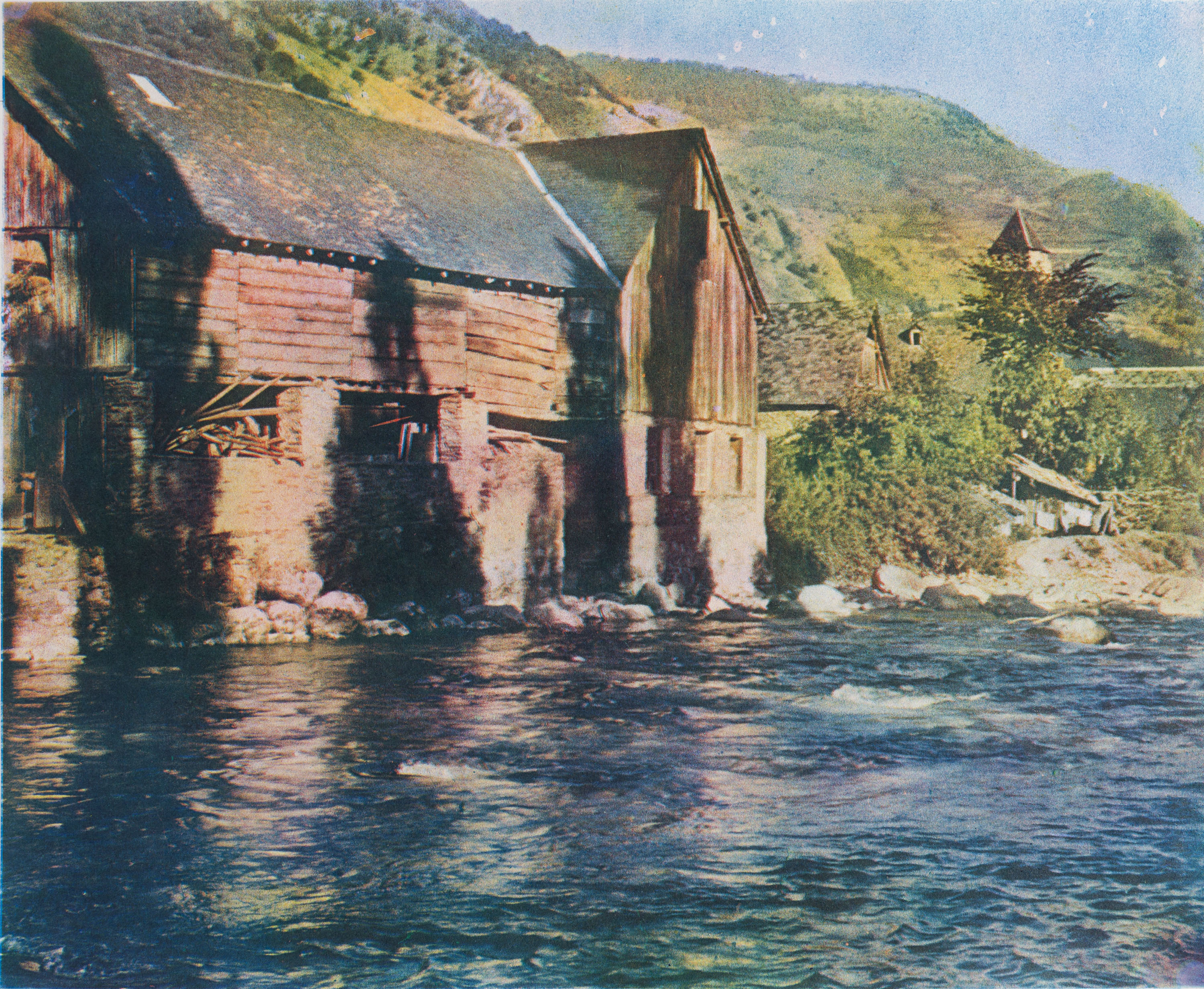 image for: Josep Maria Casals i Ariet - Paisatge amb riu i casa - No datat