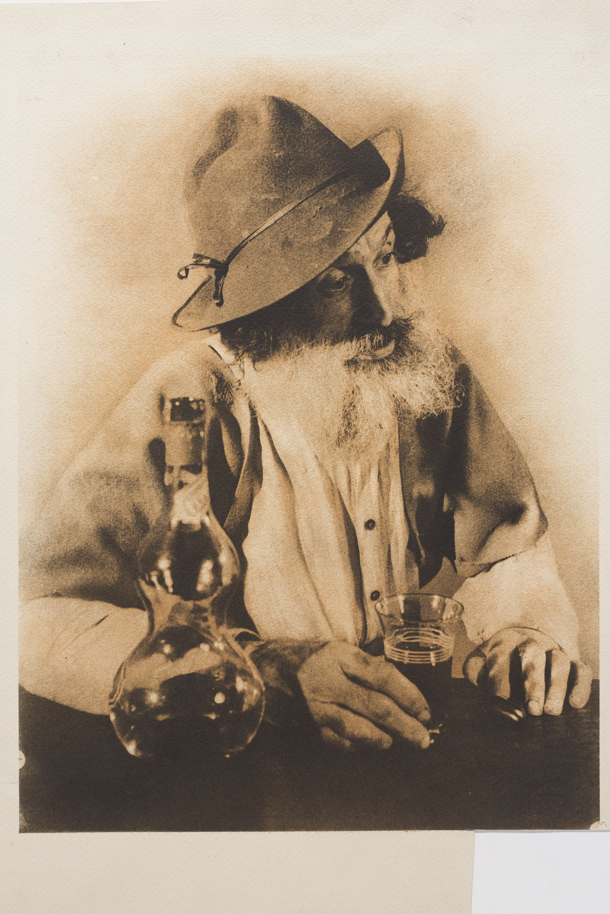 Josep Maria Casals i Ariet - Home barbat amb un vas - Cap a 1950 image for: Josep Maria Casals i Ariet - Home barbat amb un vas - Cap a 1950