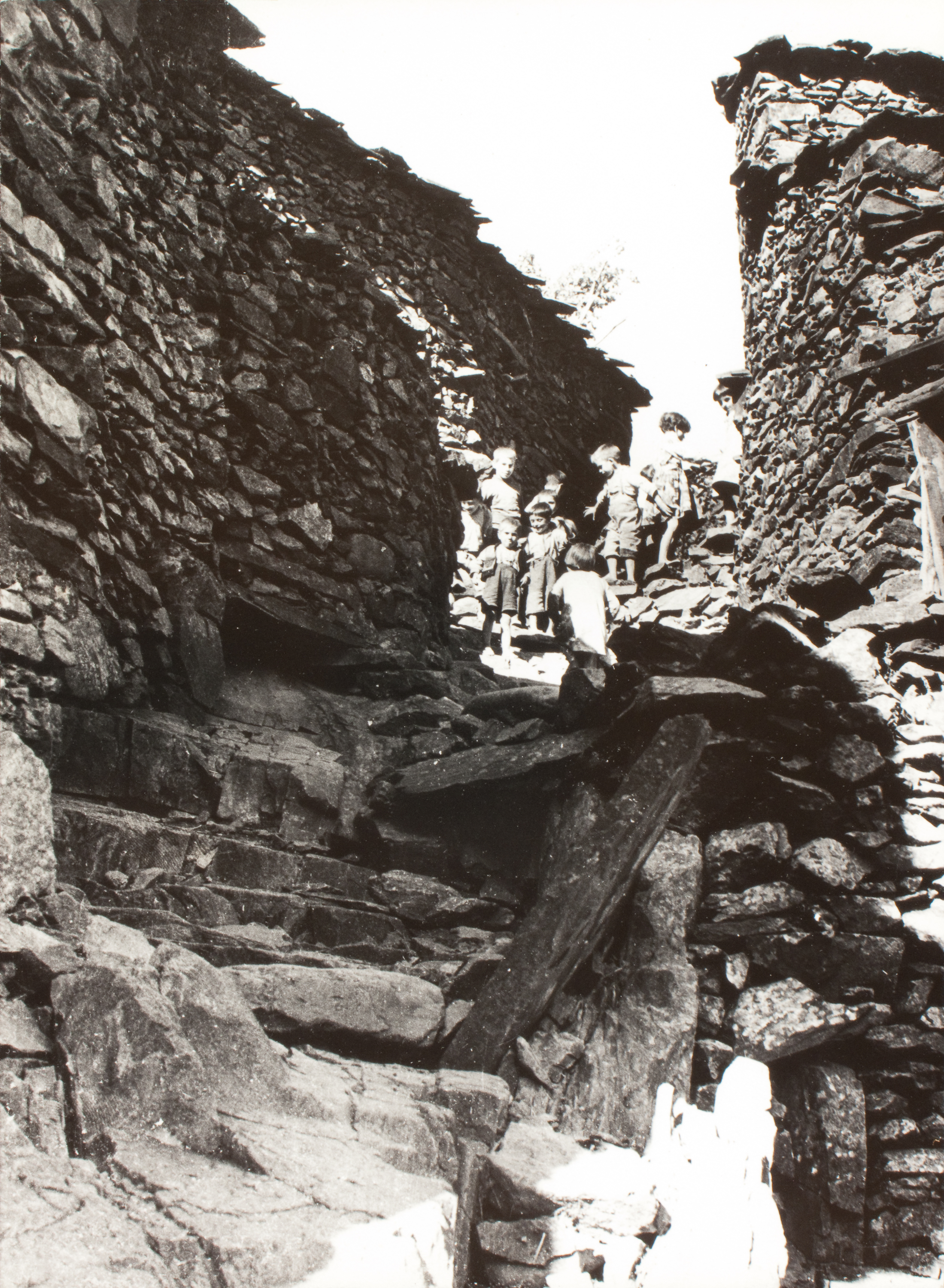 Oriol Maspons - Fotografia per al llibre “Caminando por Las Hurdes”, d'Antonio Ferres i Armando López Salinas - 1960 image for: Oriol Maspons - Fotografia per al llibre “Caminando por Las Hurdes”, d'Antonio Ferres i Armando López Salinas - 1960