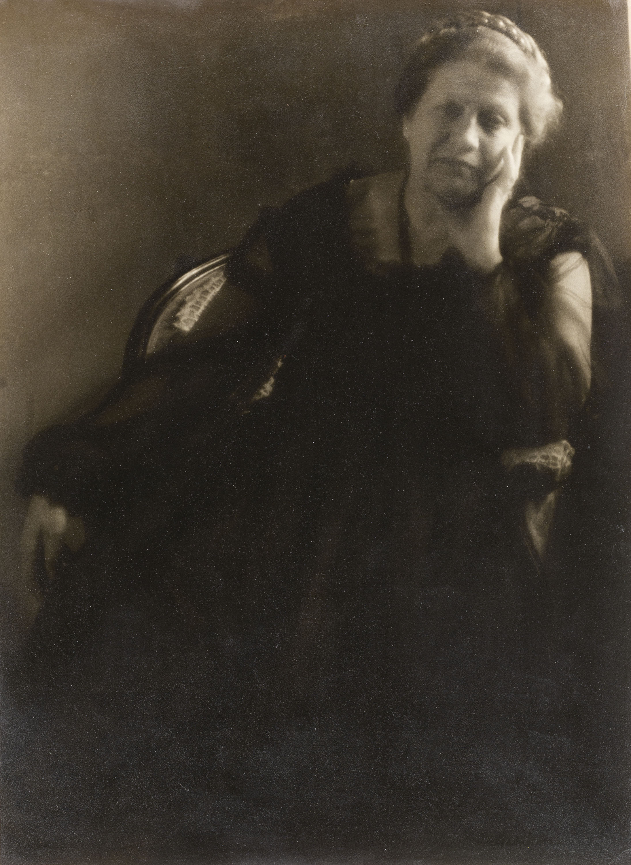 image for: Otho Lloyd - Retrat d'Olga Sacharoff - Cap a 1942