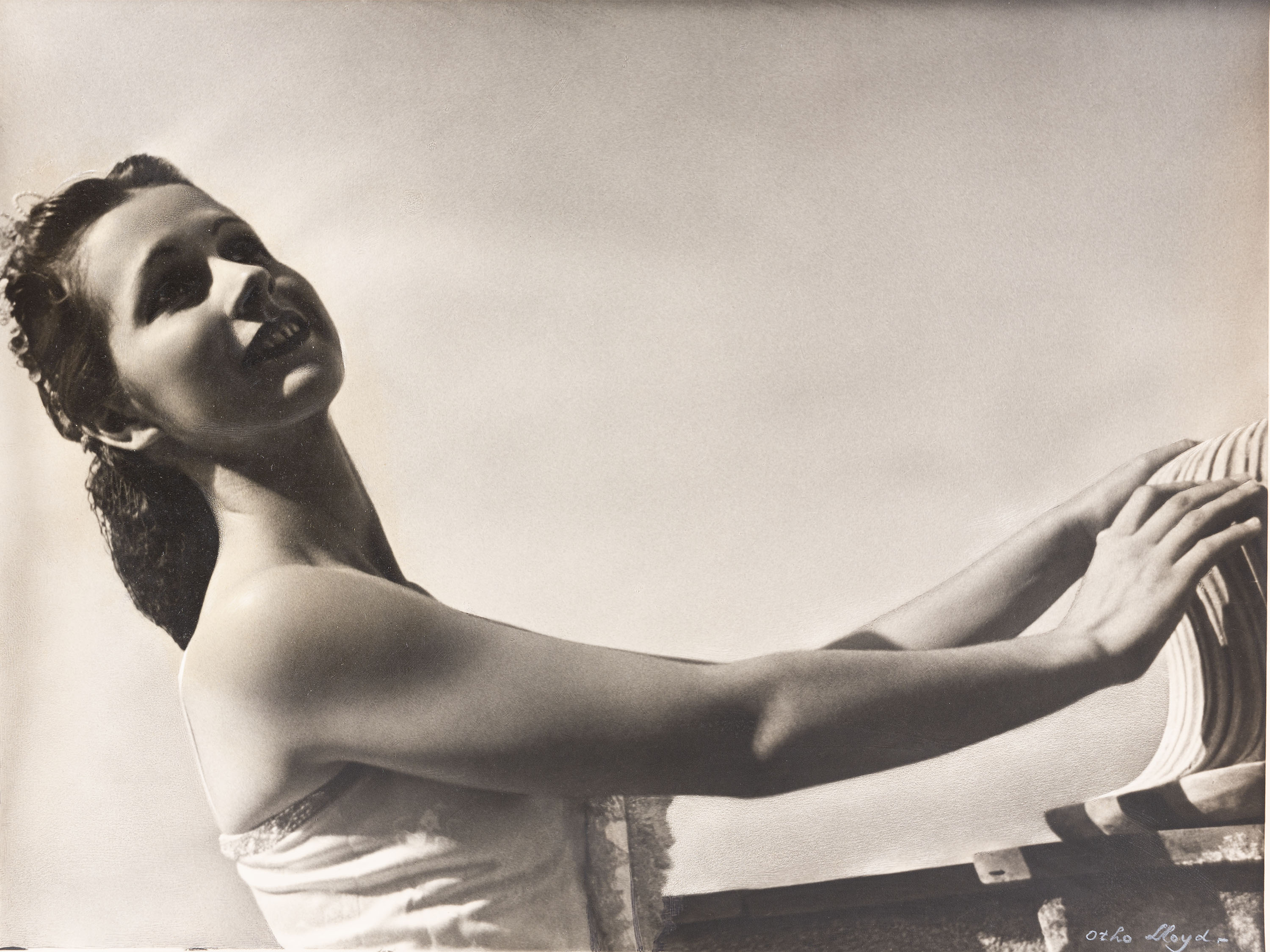 image for: Otho Lloyd - Retrat de noia - Cap a 1944-1950