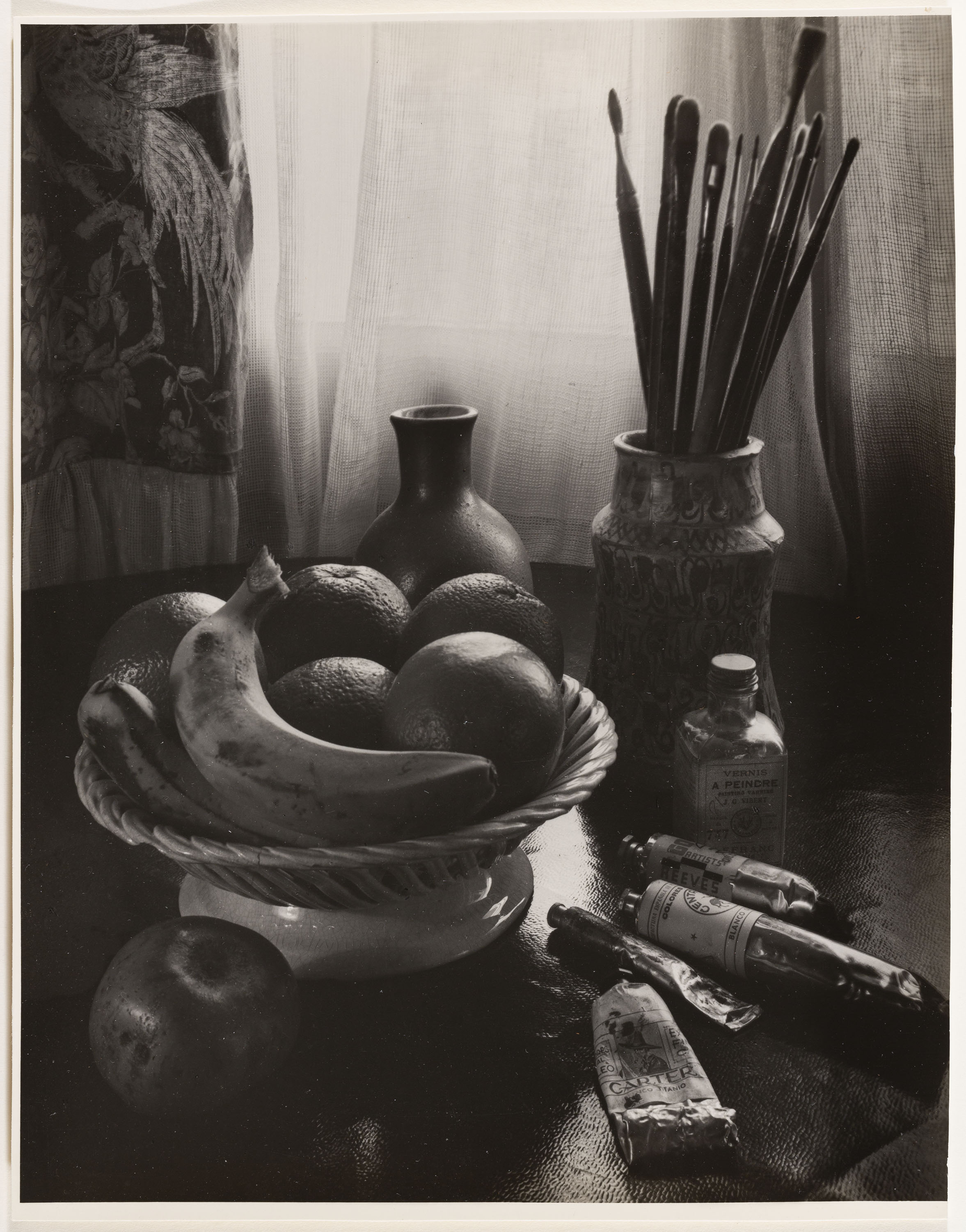 image for: Otho Lloyd - Natura morta - Cap a 1945