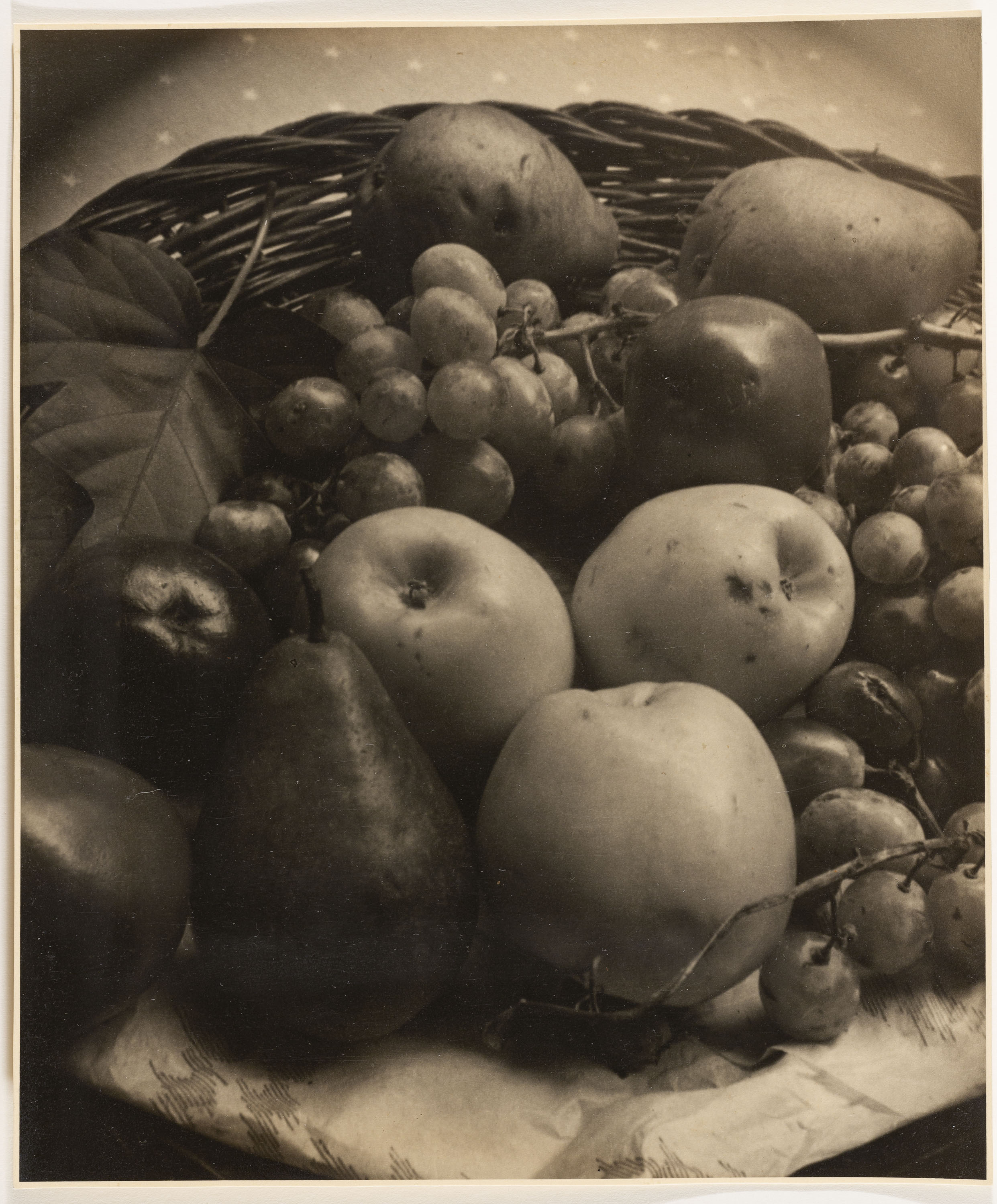image for: Otho Lloyd - Natura morta - Cap a 1944-1950