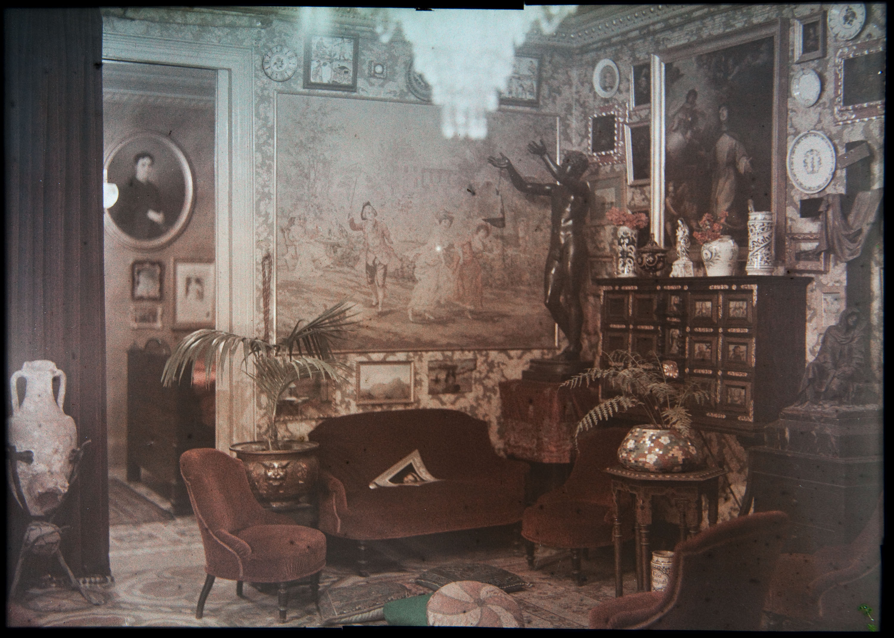 image for: Francesc Carrera Bou - Interior de la casa de l'artista - Cap a 1922-1926
