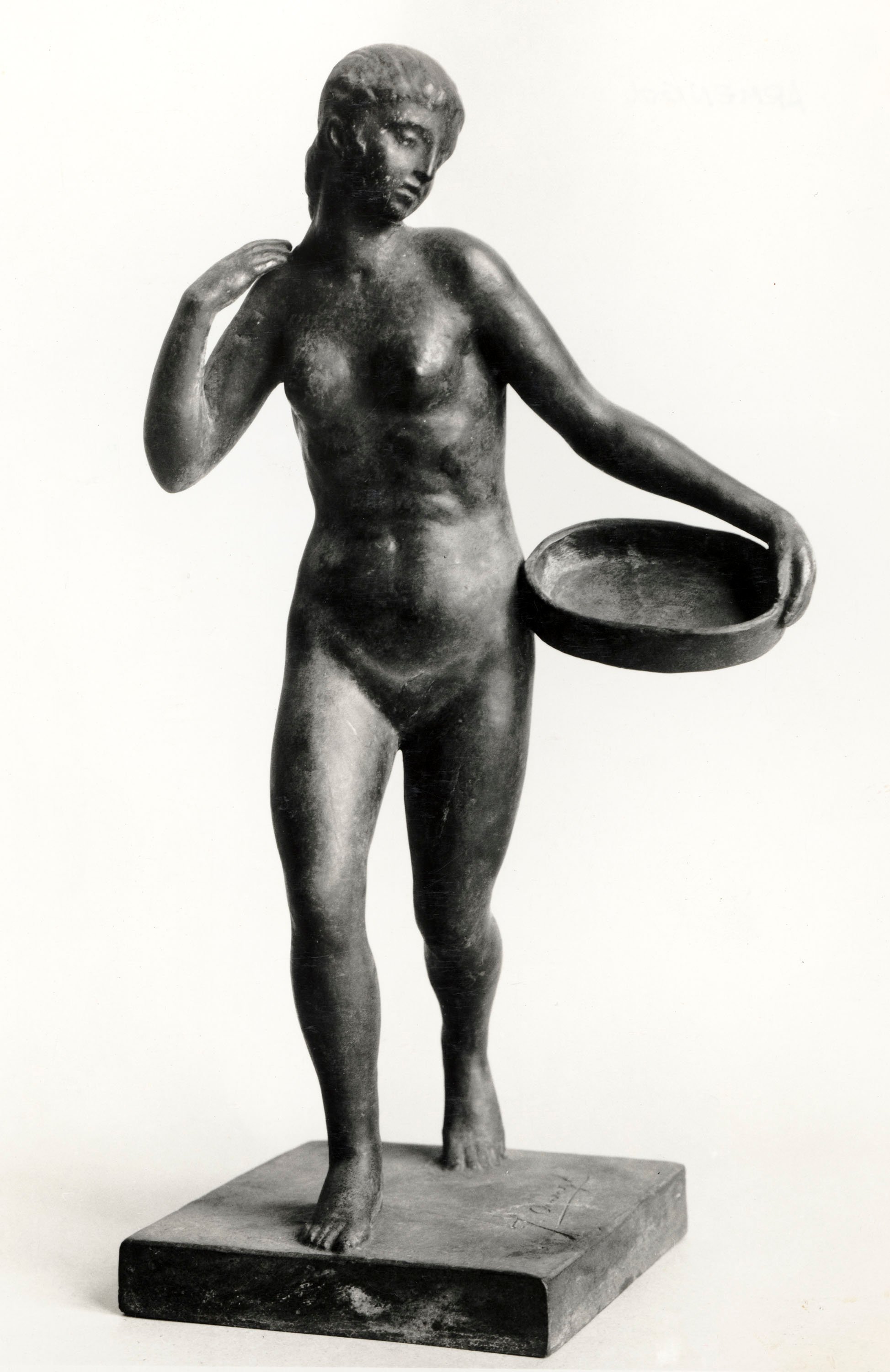image for: Josep Armengol - Noia amb un gibrell - Cap a 1915-1918