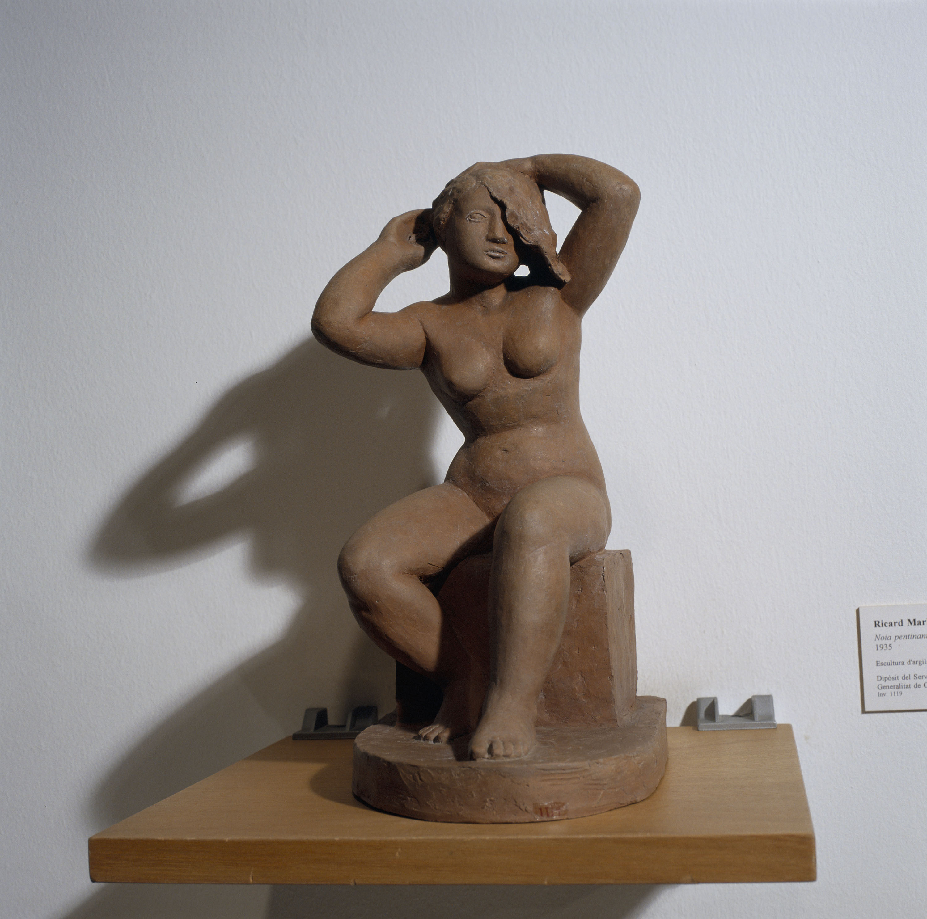 image for: Ricard Marlet - Noia pentinant-se - 1935