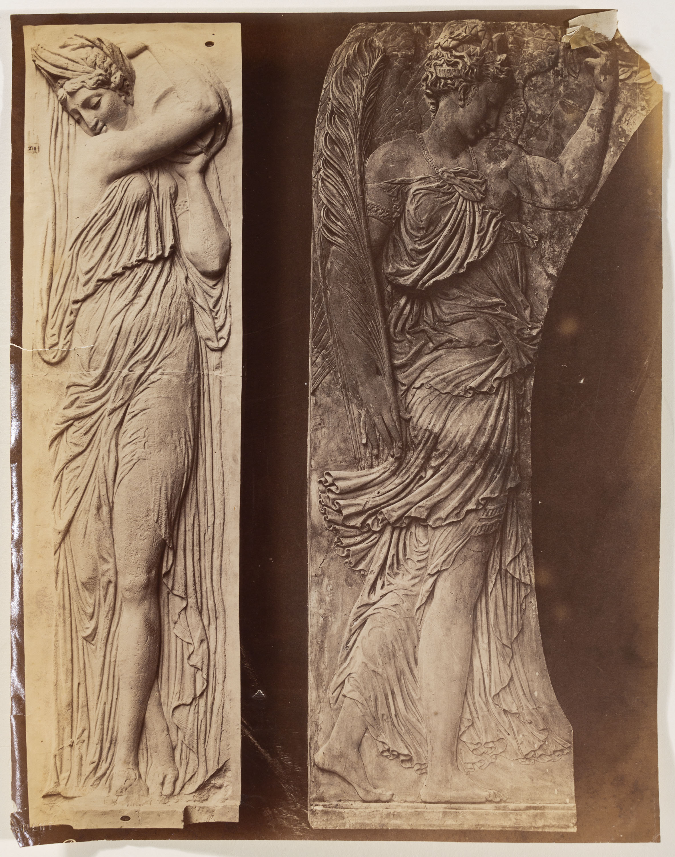 image for: Séraphin-Médéric Mieusement - Relleu amb figures femenines - Cap a 1886-1891