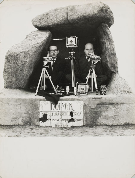 Oriol Maspons - Oriol Maspons i Julio Ubiña en un dolmen (Nadala) - 1958 image for: Oriol Maspons - Oriol Maspons i Julio Ubiña en un dolmen (Nadala) - 1958