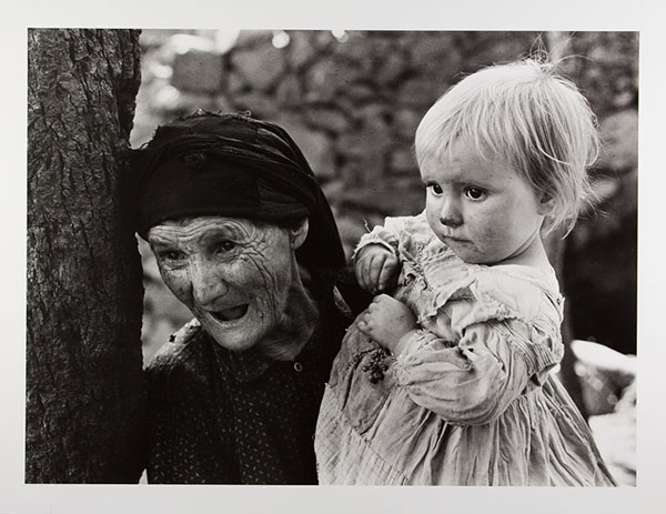 image for: Oriol Maspons - Fotografia per al llibre «Caminando por Las Hurdes», d'Antonio Ferres i Armando López Salinas - 1960