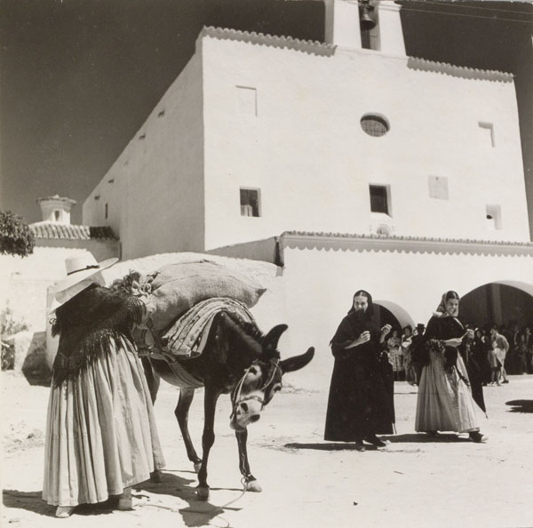 Oriol Maspons - Dones i ruc (Eivissa) - Cap a 1955 image for: Oriol Maspons - Dones i ruc (Eivissa) - Cap a 1955