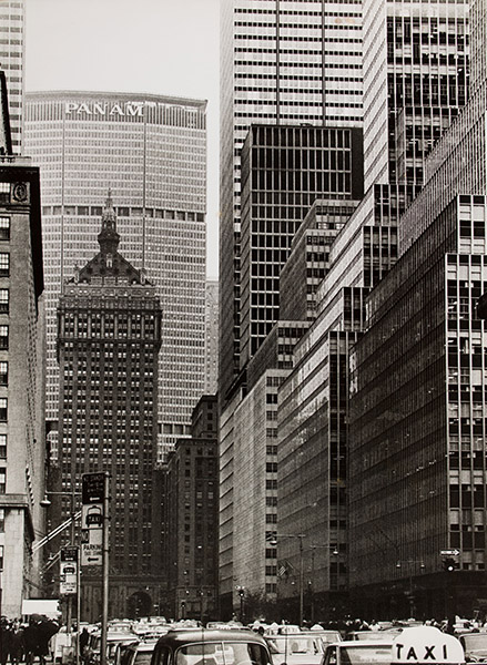 image for: Oriol Maspons - Fotografia per al llibre «Poeta en Nueva York », de Federico García Lorca - 1965