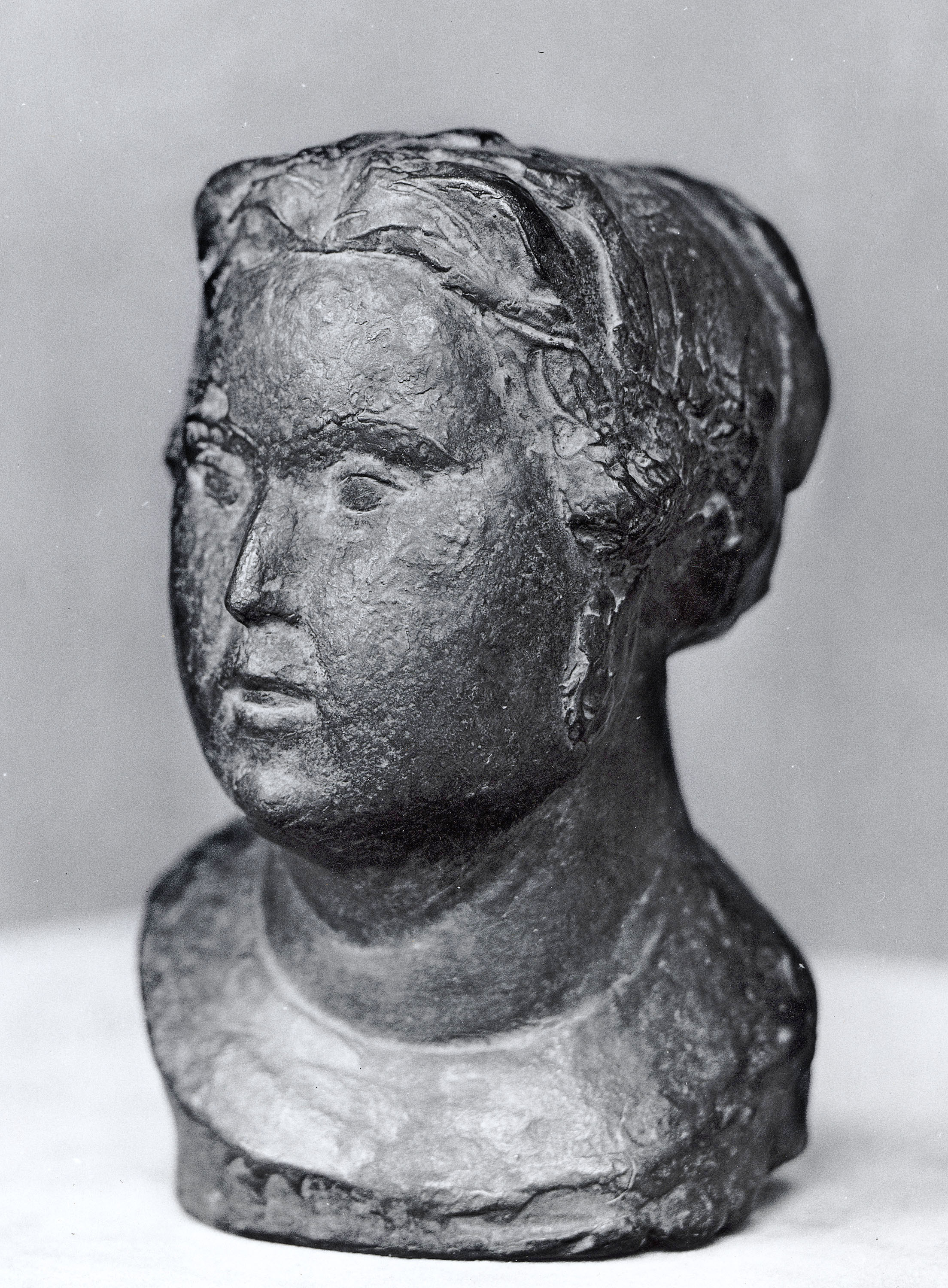 image for: Manolo Hugué - Cap de dona - Cap a 1919