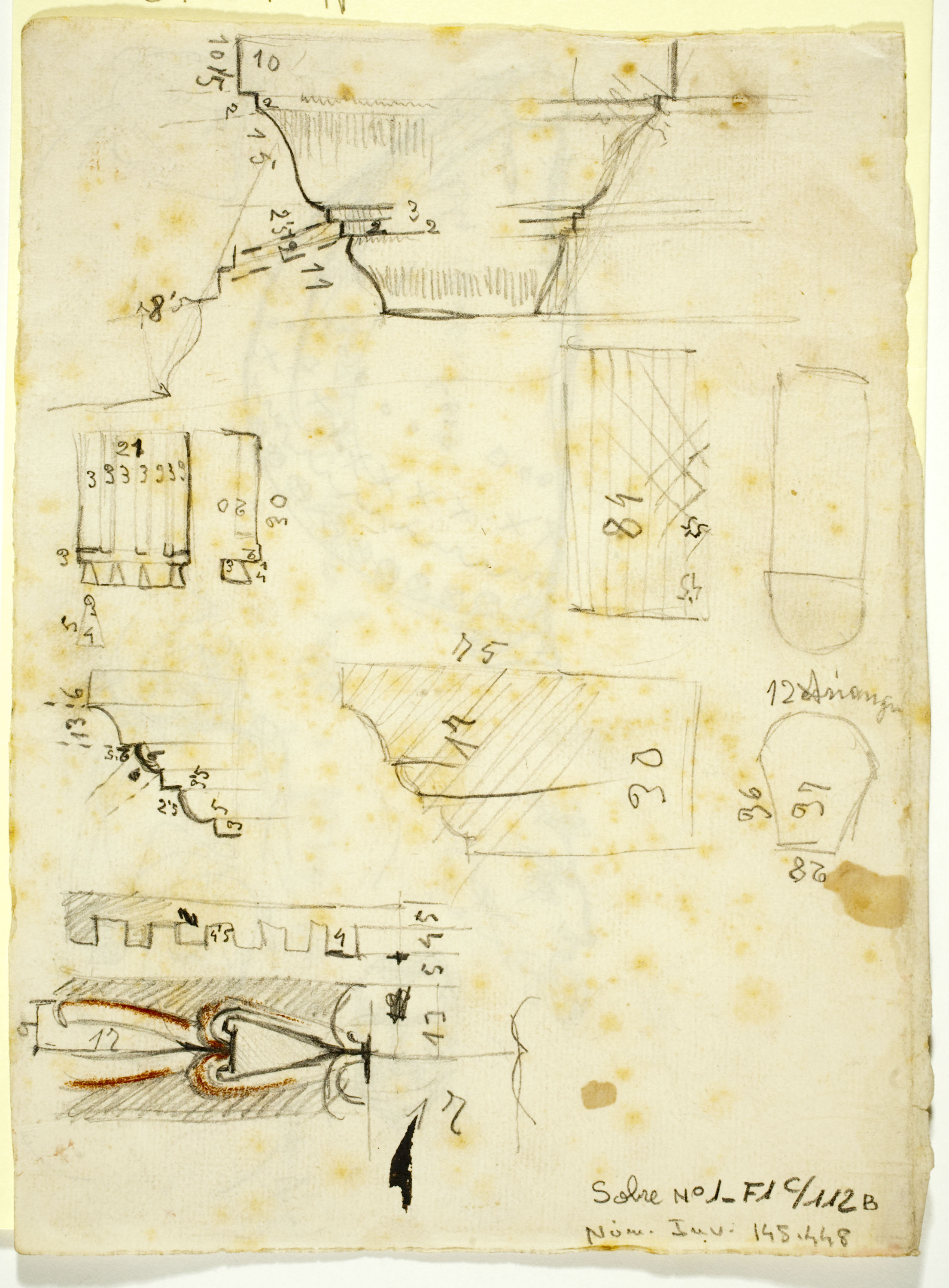 image for: Ismael Smith - Croquis de rostres maculins i inscripció manuscrita (anvers) / Motius arquitectònics (revers) - Cap a 1910-1919 [1]