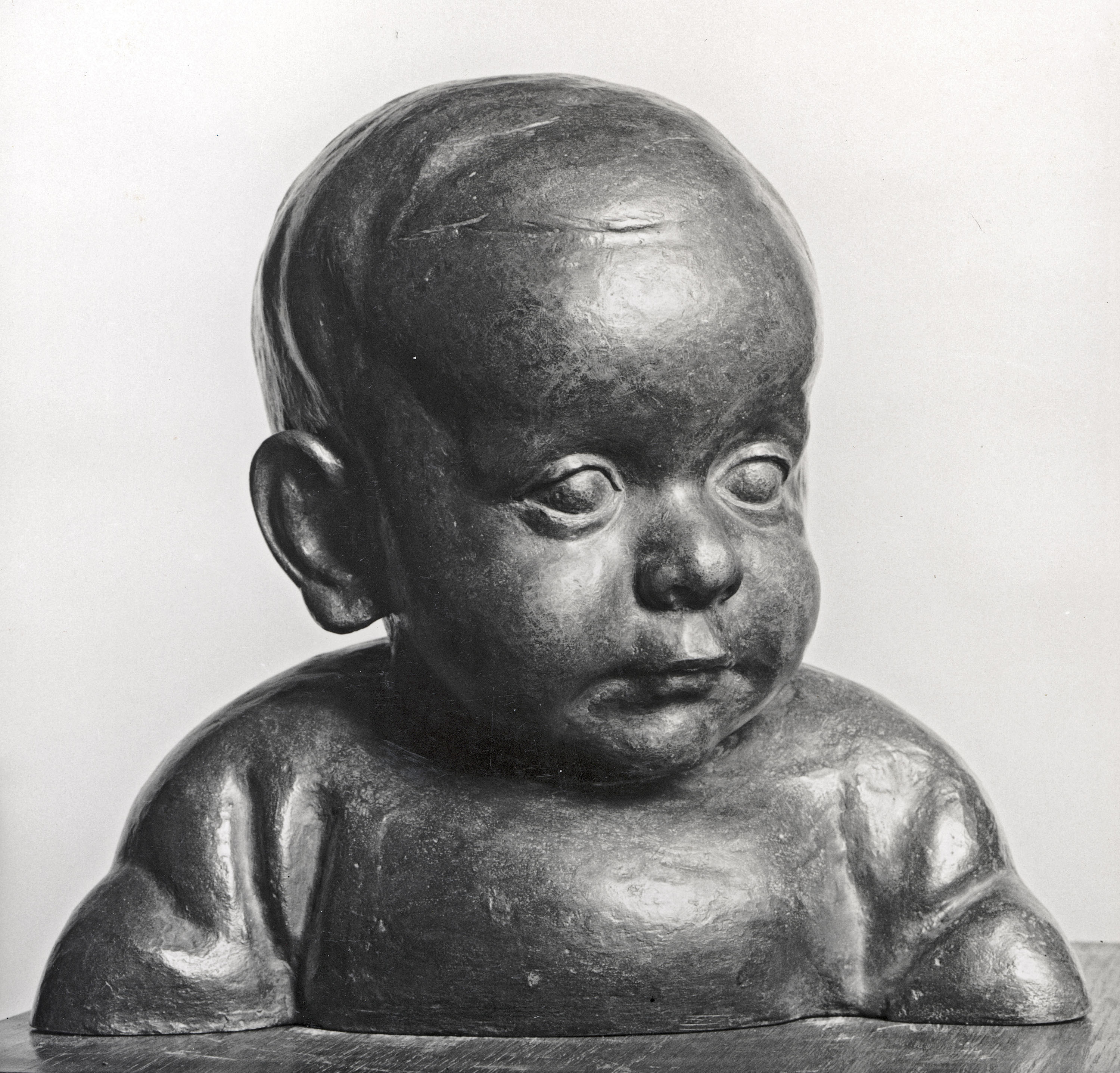 image for: Josep Tenas - Bust de nen - Cap a 1925-1940