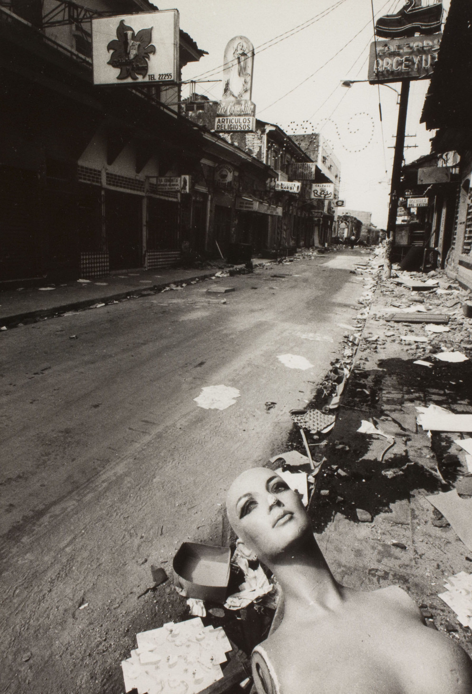 image for: Oriol Maspons - Terratrèmol de Managua (Nicaragua) - 1972