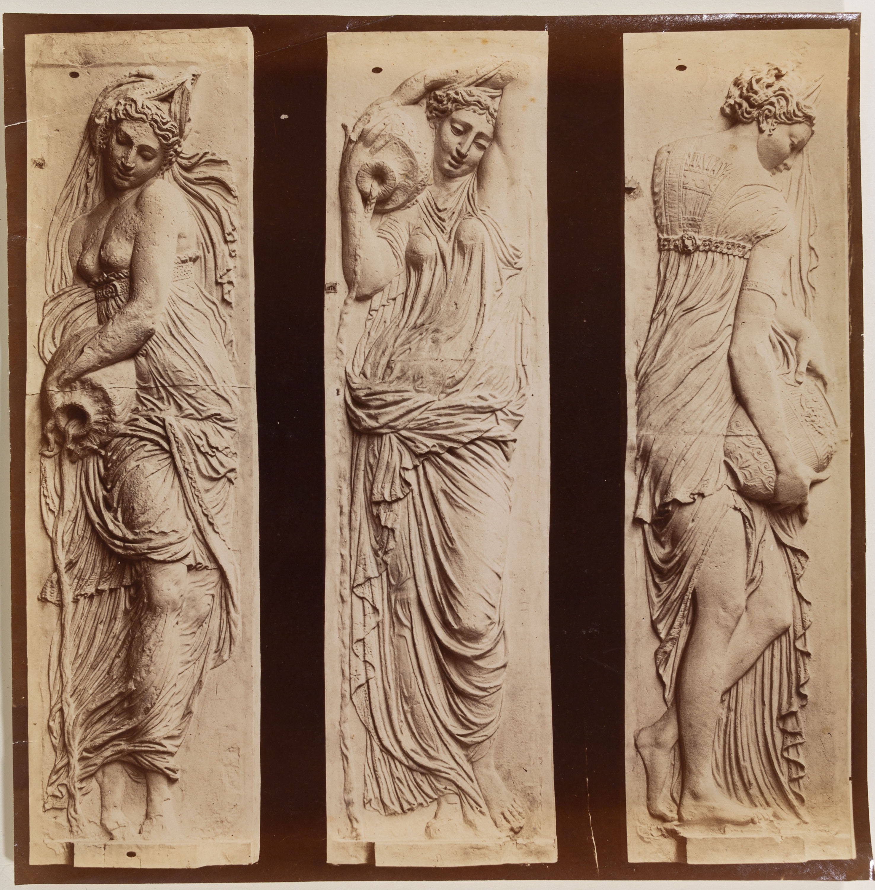 image for: Séraphin-Médéric Mieusement - Nimfes de la font dels Innocents de París - Cap a 1884