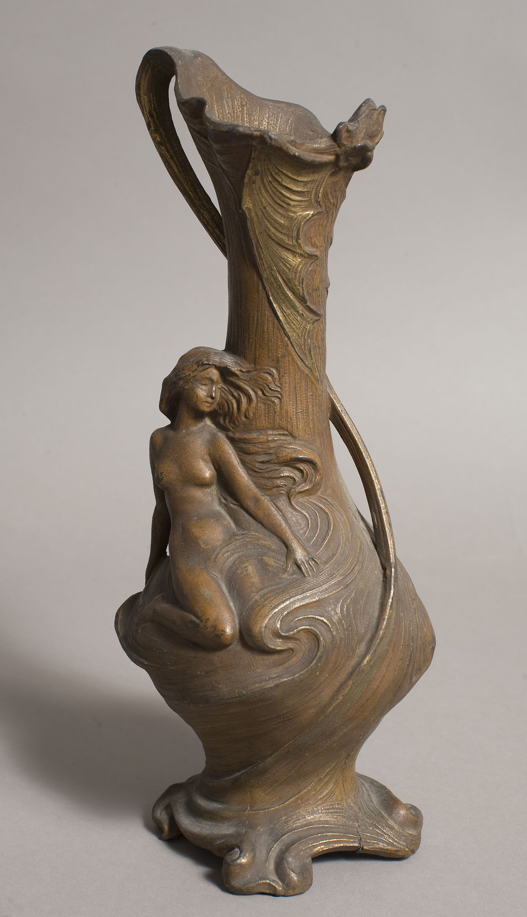 image for: Anònim - Gerro decorat amb figura femenina - Cap a 1900