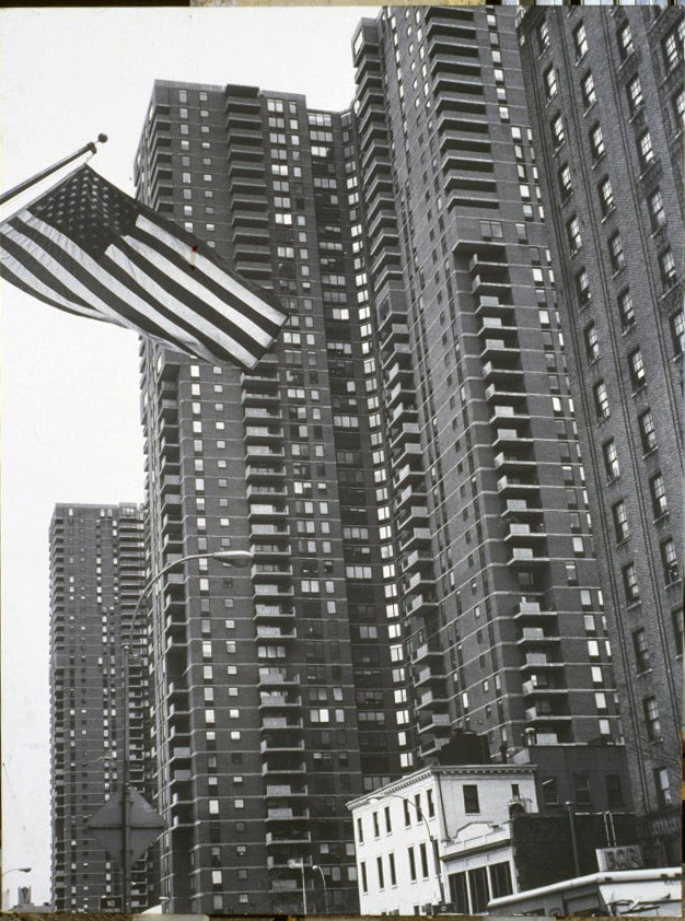 image for: Carles Fontserè - Plafó H. Complex residencial Manhattan Plaza - Cap a 1986