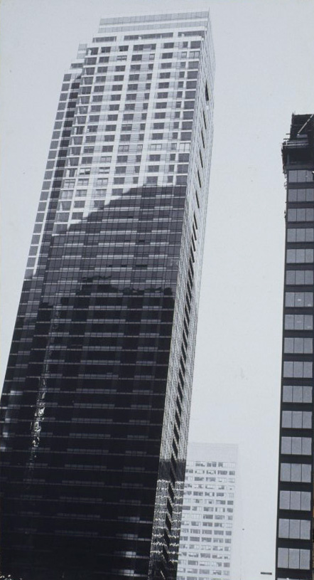 image for: Carles Fontserè - Plafó L. El Museum Tower, 15 West 53 Street, edificat sobre el MOMA - Cap a 1986