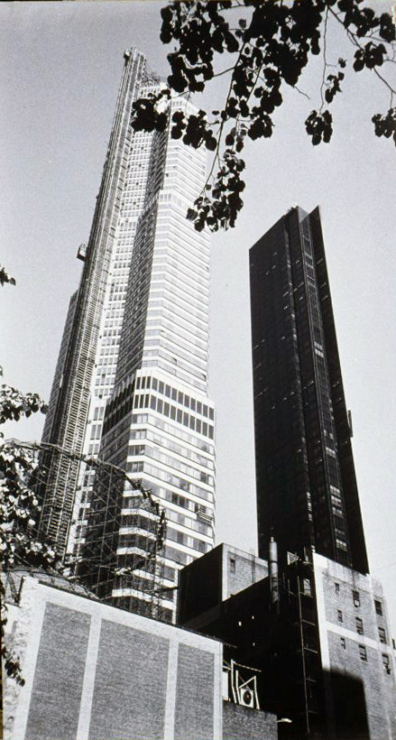 image for: Carles Fontserè - Plafó M. Edifici del City Spire - Cap a 1986