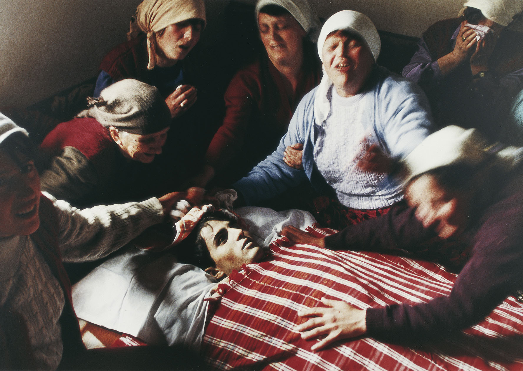 image for: Enric Folgosa - Funeral a Kosovo - Dragobil, 5 d'octubre de 1998