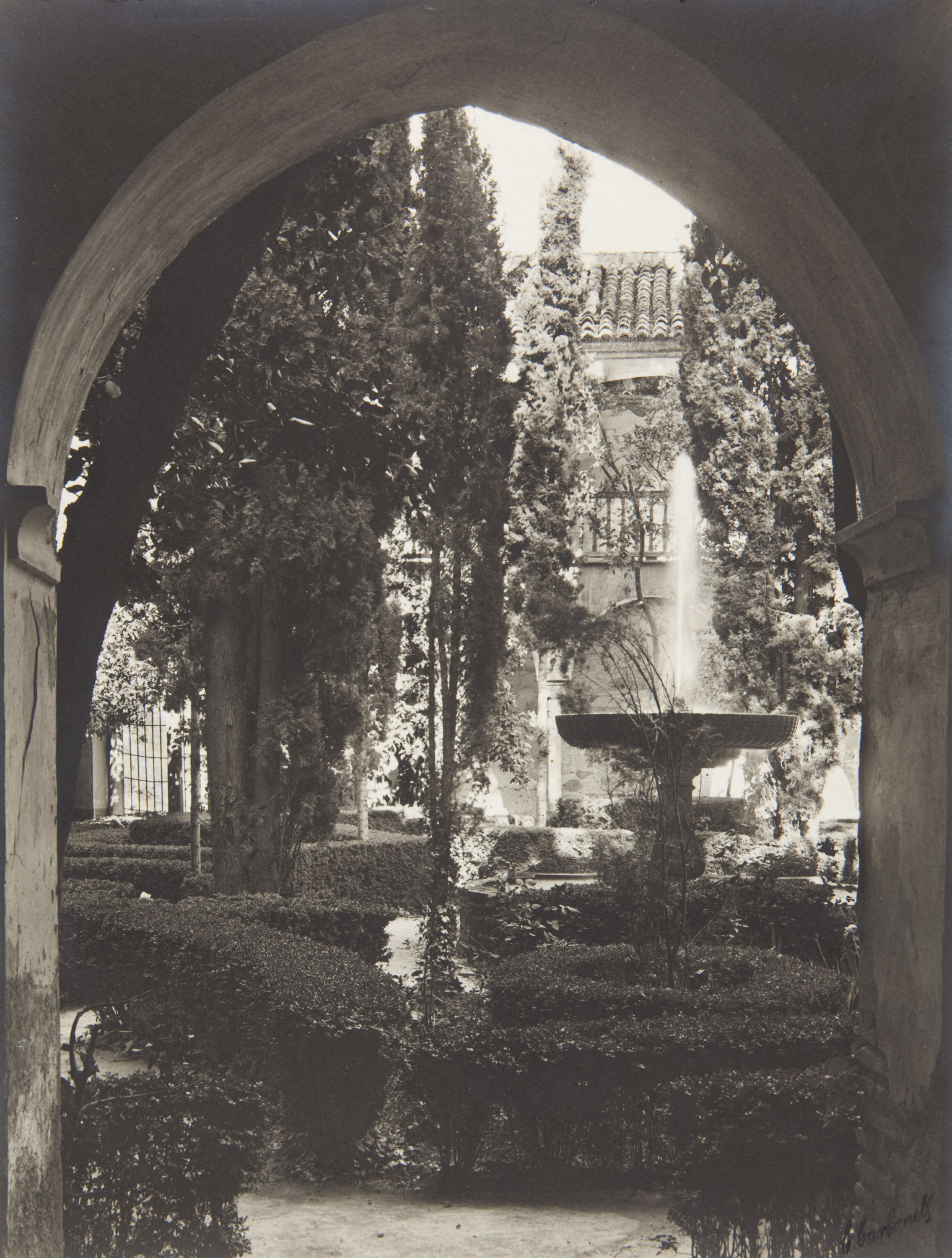 image for: Claudi Carbonell - Sense títol [Alhambra. Patio de Lindaraja] - No datat