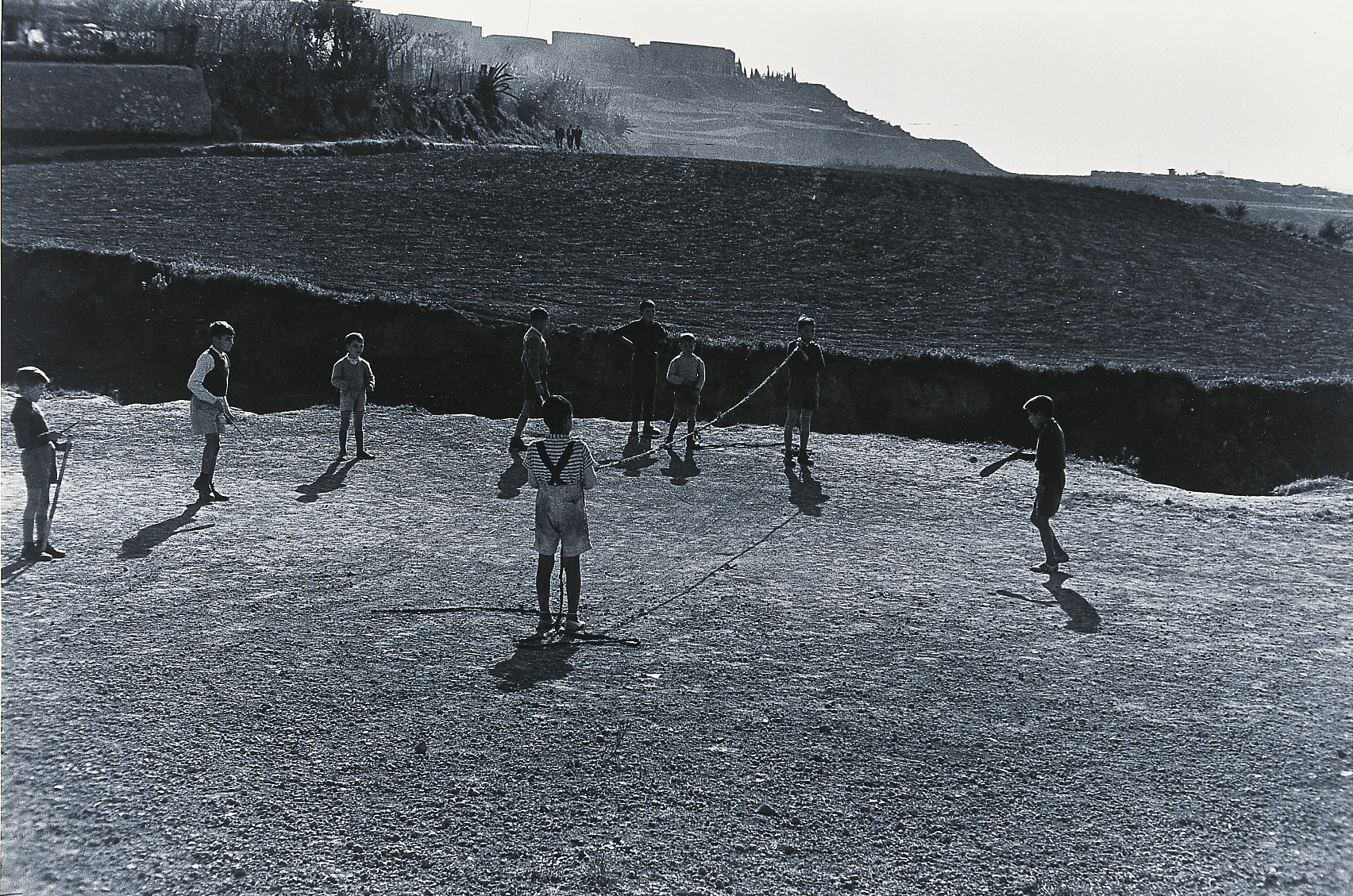 image for: Xavier Miserachs - Tennis a l'actual Anella Olímpica - 1959