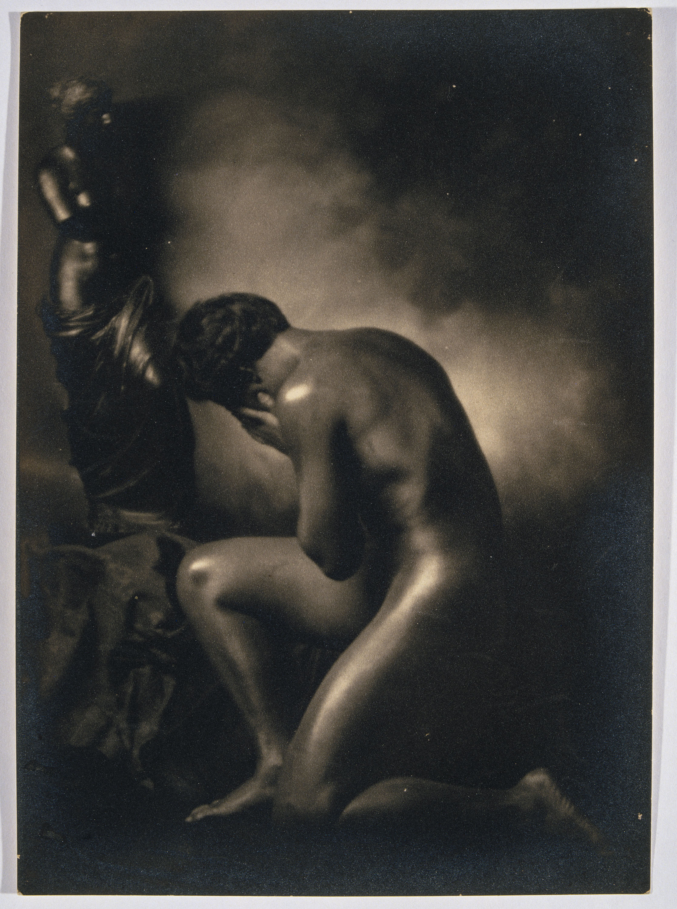Josep Masana - Nu amb una còpia de la «Venus de Milo» - Cap a 1933 image for: Josep Masana - Nu amb una còpia de la «Venus de Milo» - Cap a 1933