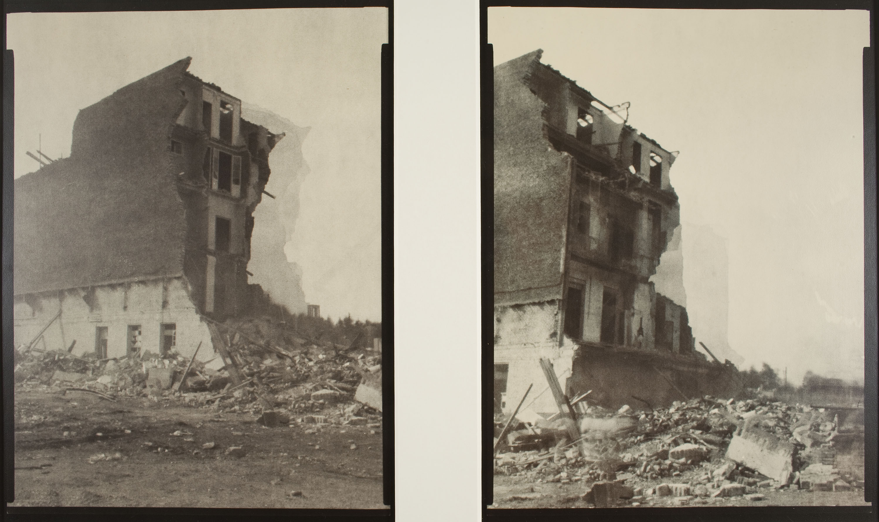 image for: Martí Llorens - Demolició a Icària 100 (díptic) - 1987