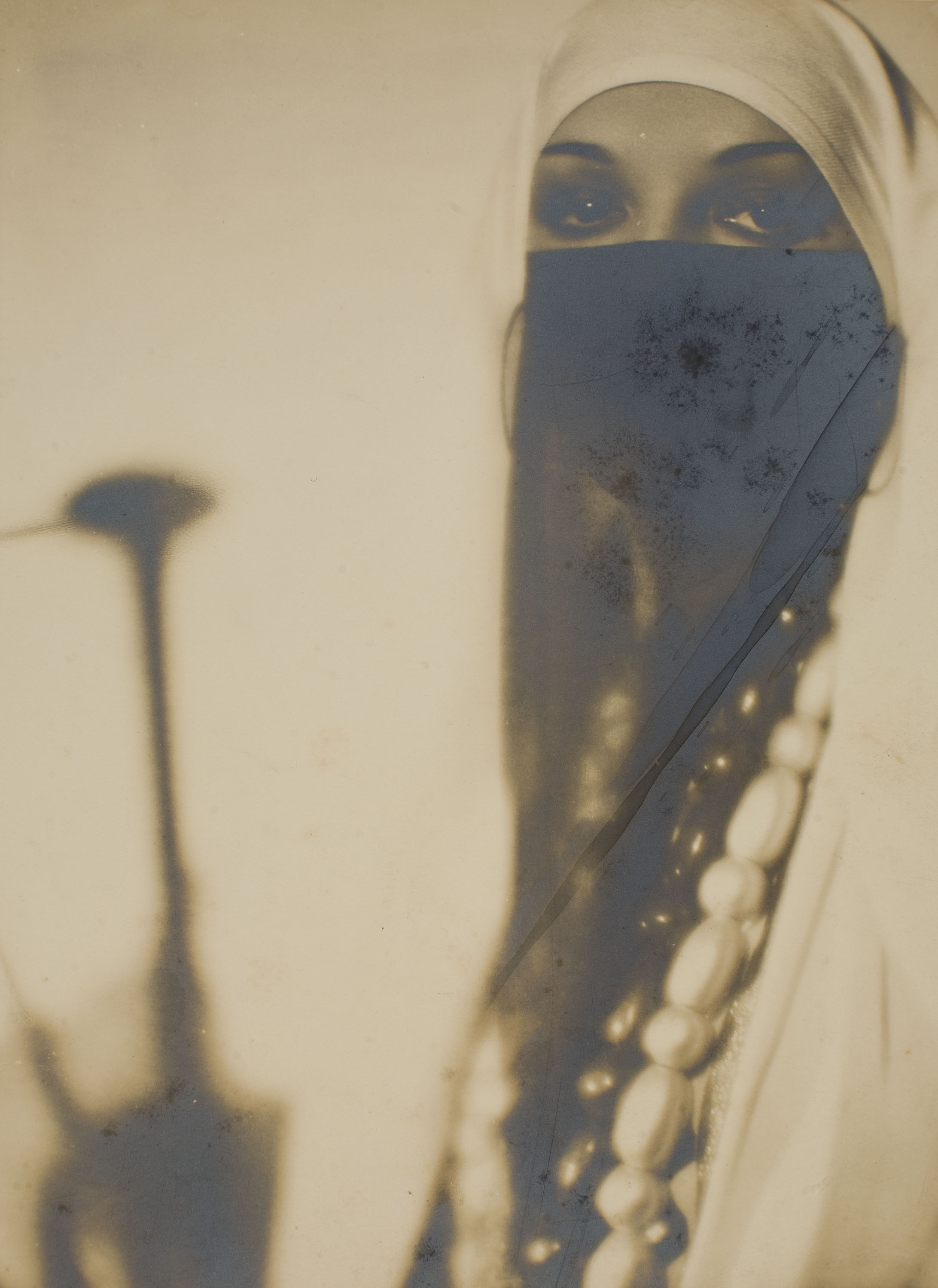 image for: Ramon Batlles - Fotografia publicitària per a Myrurgia. Pólvores «Maderas de Oriente» - Cap a 1925-1928