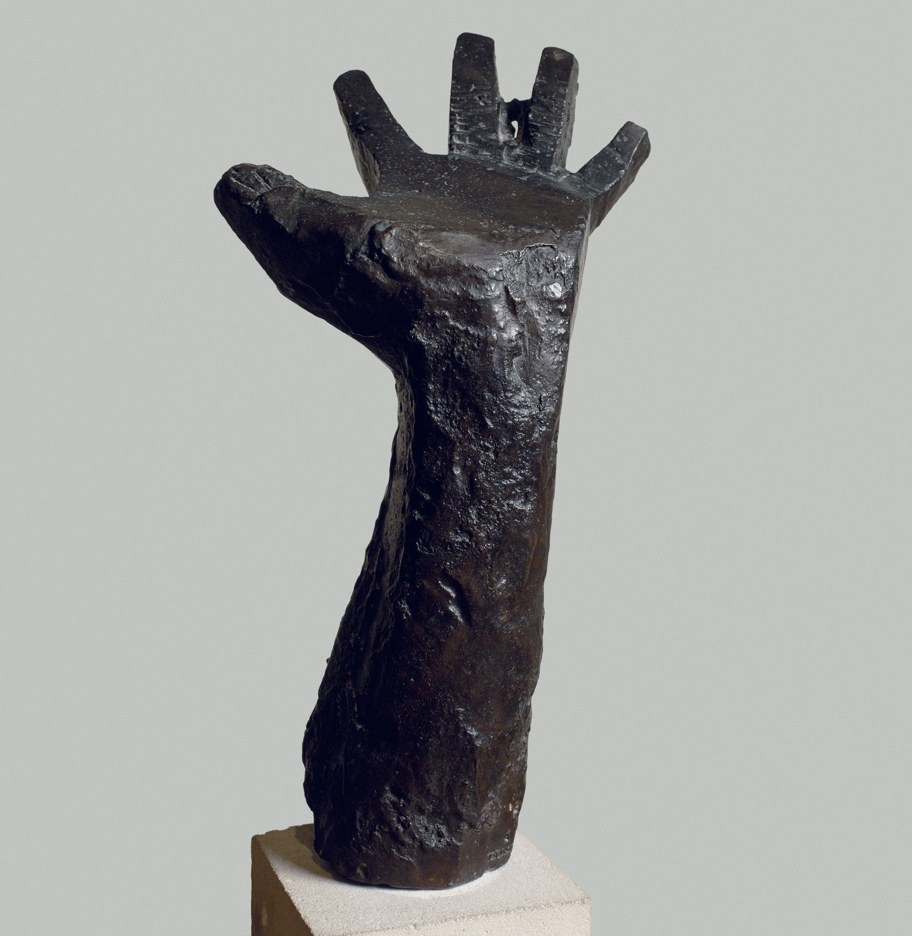 image for: Juli González - Mà esquerra aixecada - Cap a 1942