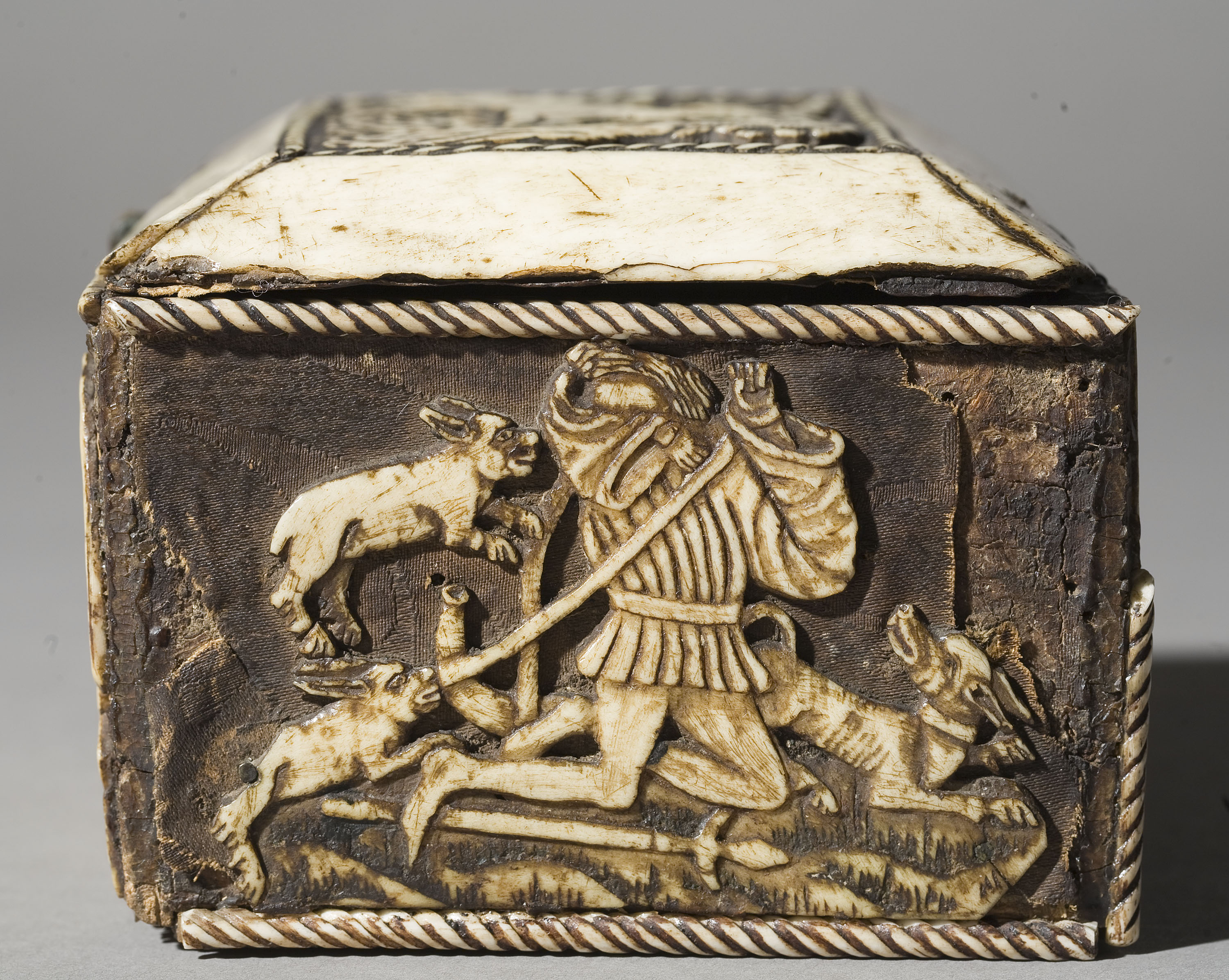 image for: Anònim. França - Capseta amatòria amb dama i unicorn - Segle XV [1]