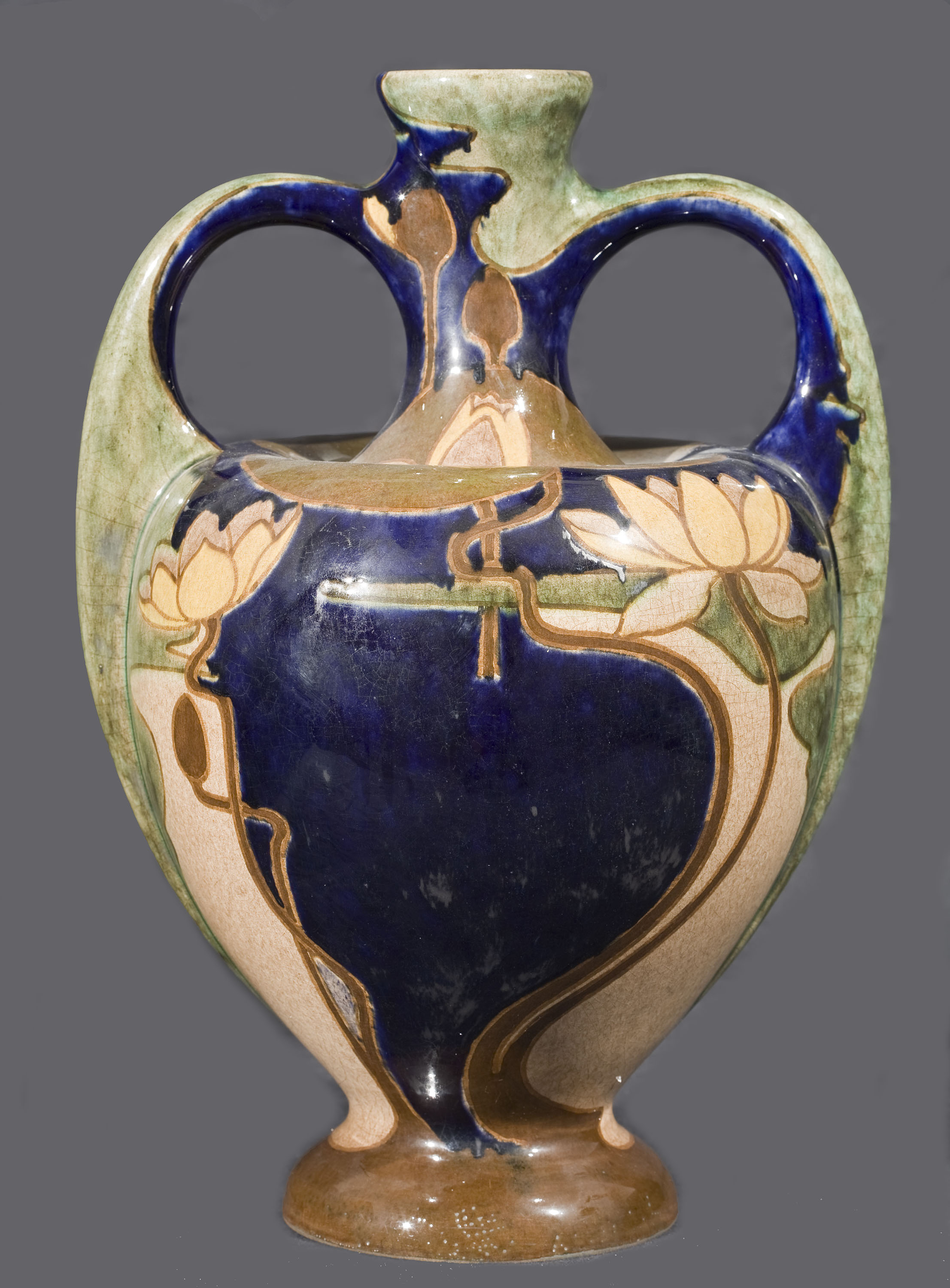 image for: Reial Fàbrica de Rozenburg - Vas amb dues nanses decorat amb flors - Cap a 1898