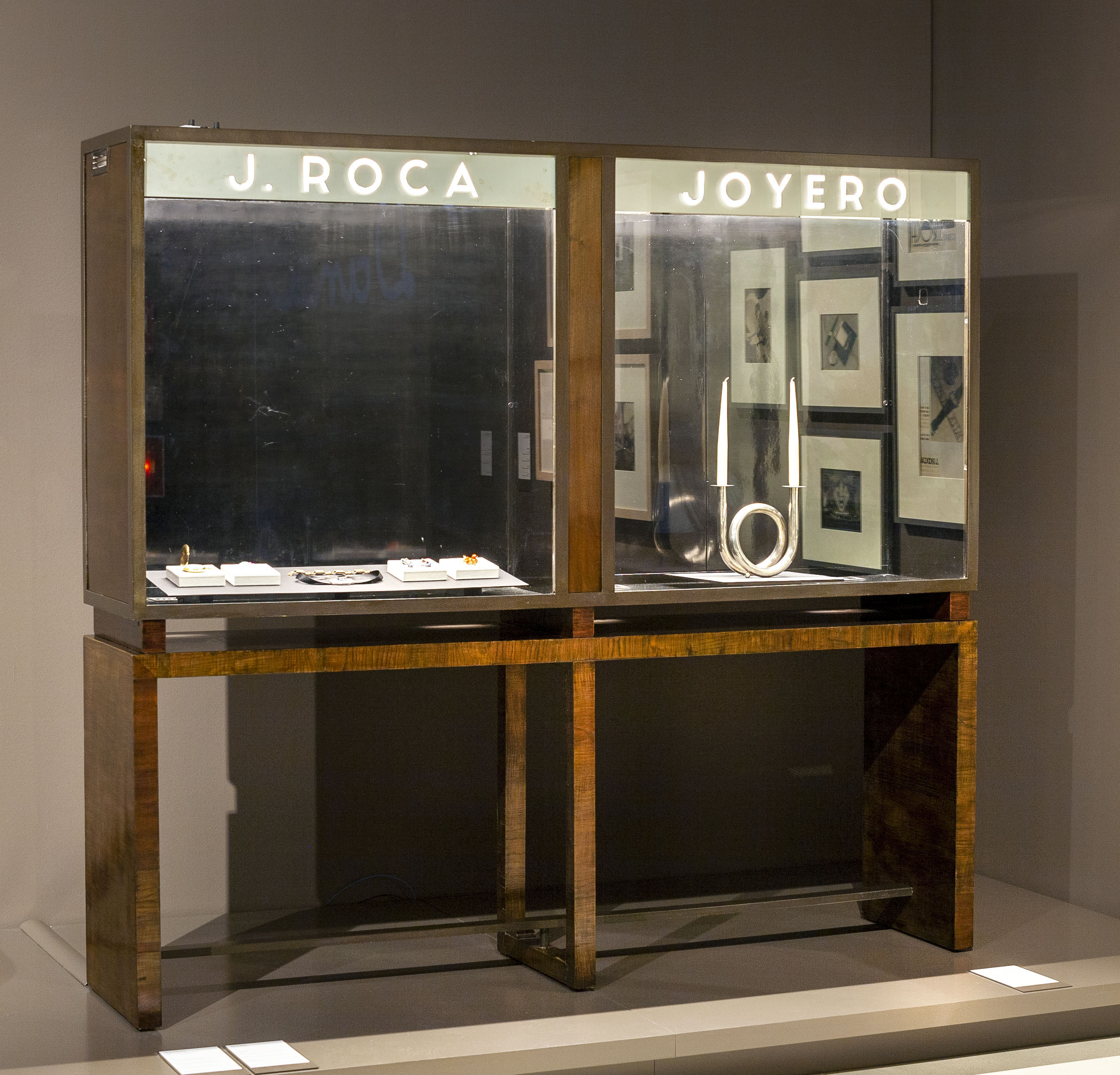 image for: Josep Lluís Sert - Vitrina d'aparador exterior - 1934