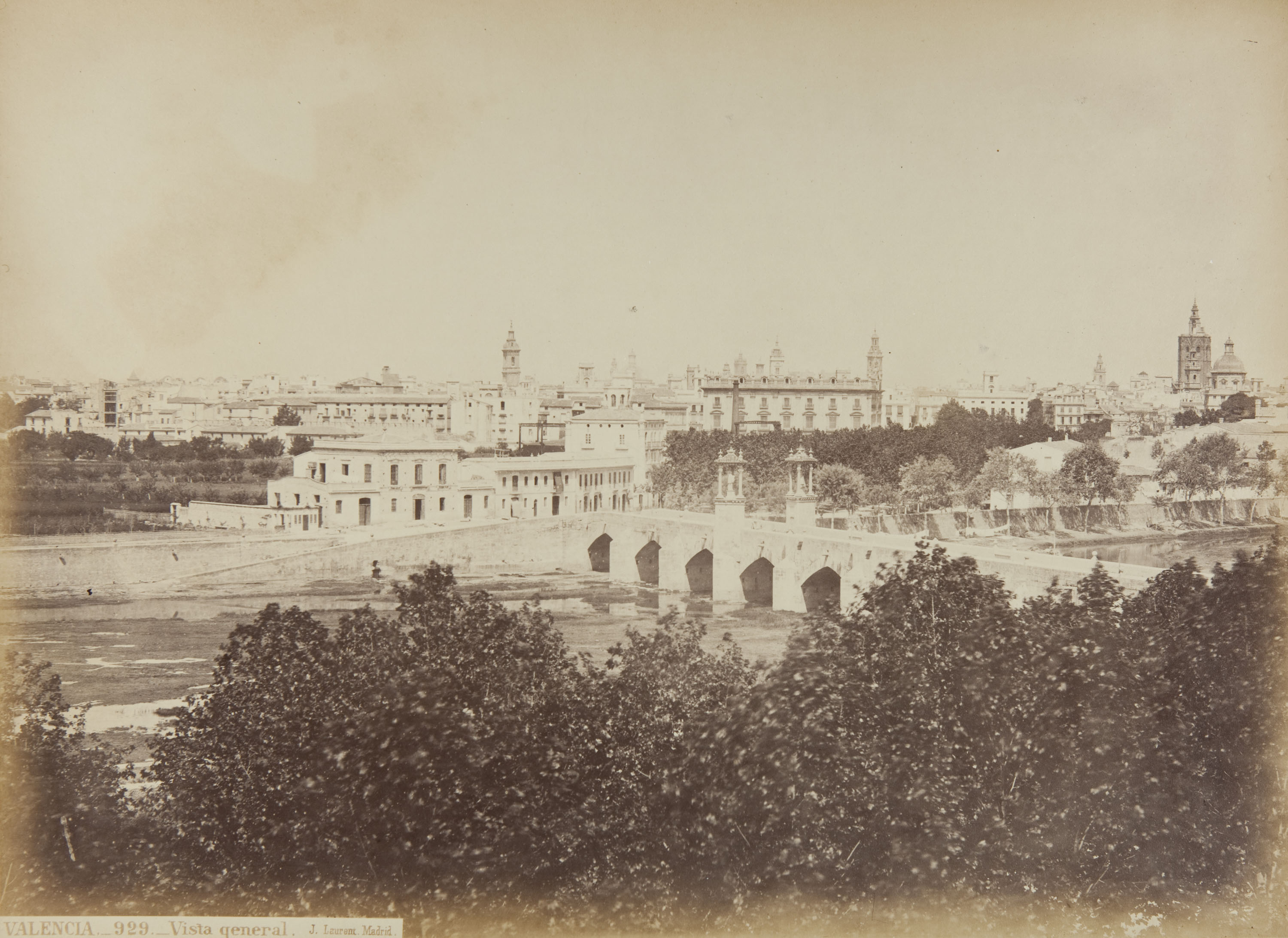 image for: Jean Laurent - Valencia. Vista general - Cap a 1865