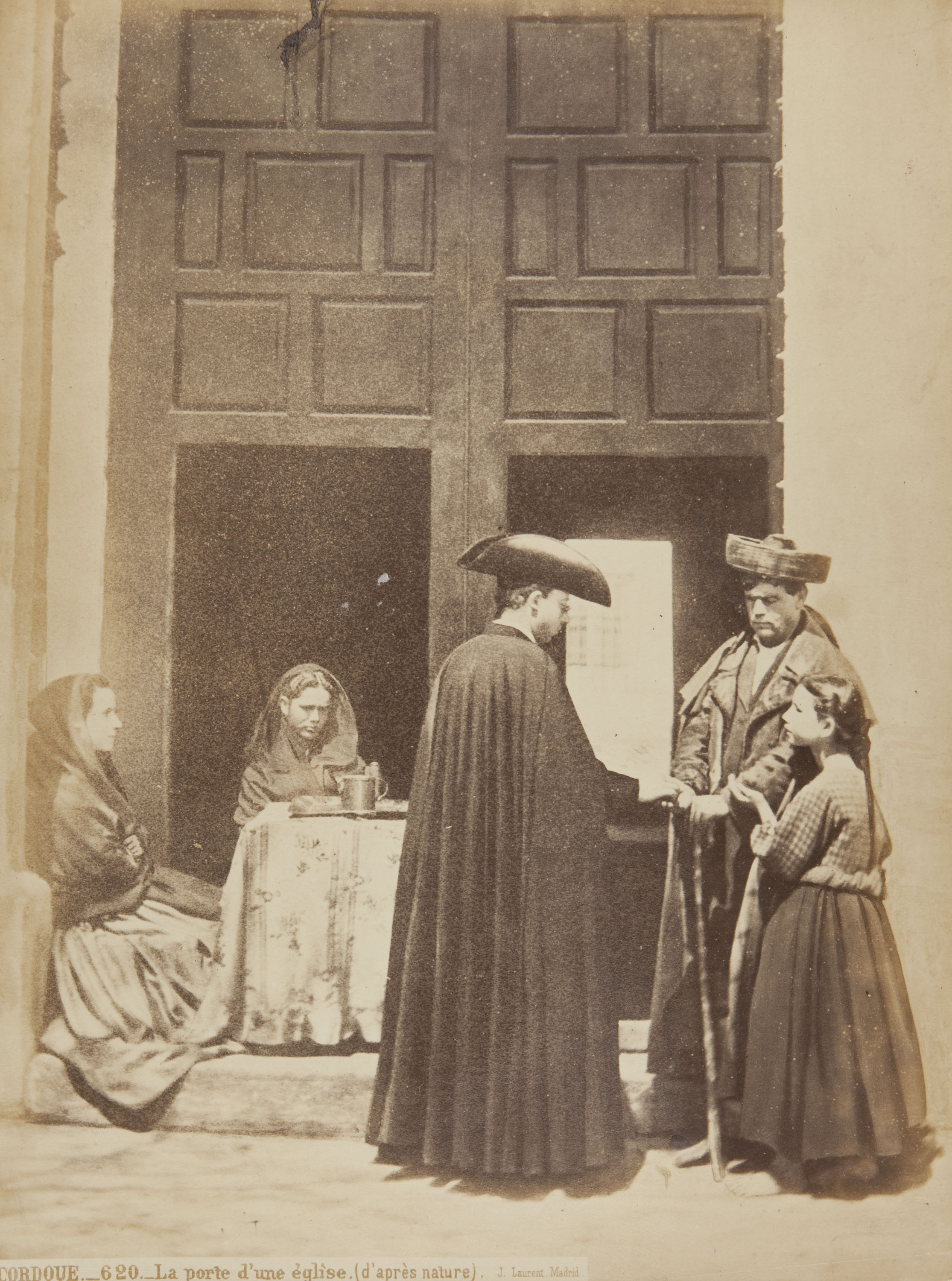 image for: Jean Laurent - La porte d'une Église (d'après nature) (Còrdova) - Cap a 1865