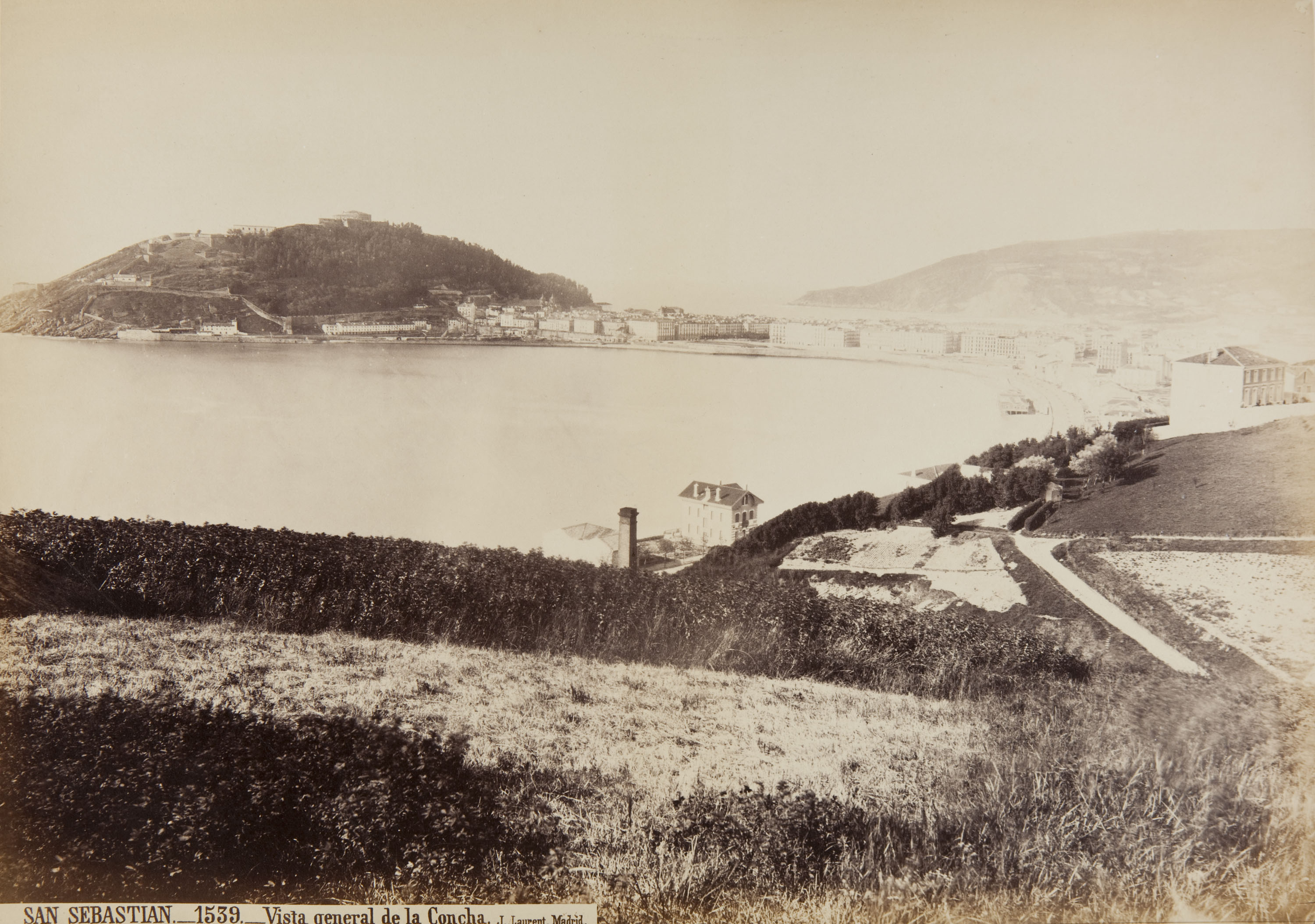 image for: Jean Laurent - San Sebastian. Vista general de La Concha - Cap a 1865