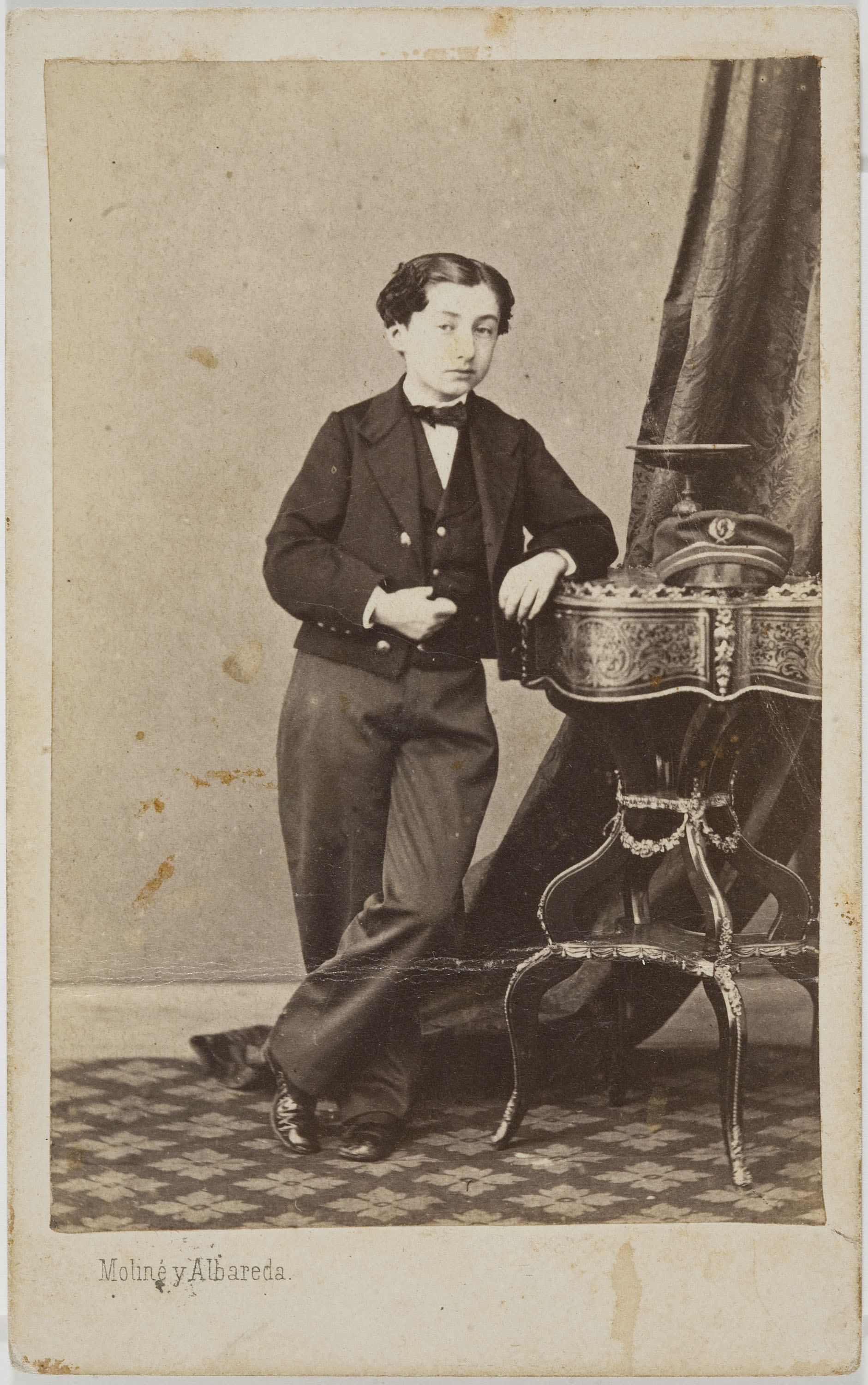 image for: Moliné y Albareda. Barcelona - Retrat de noi - Cap a 1863