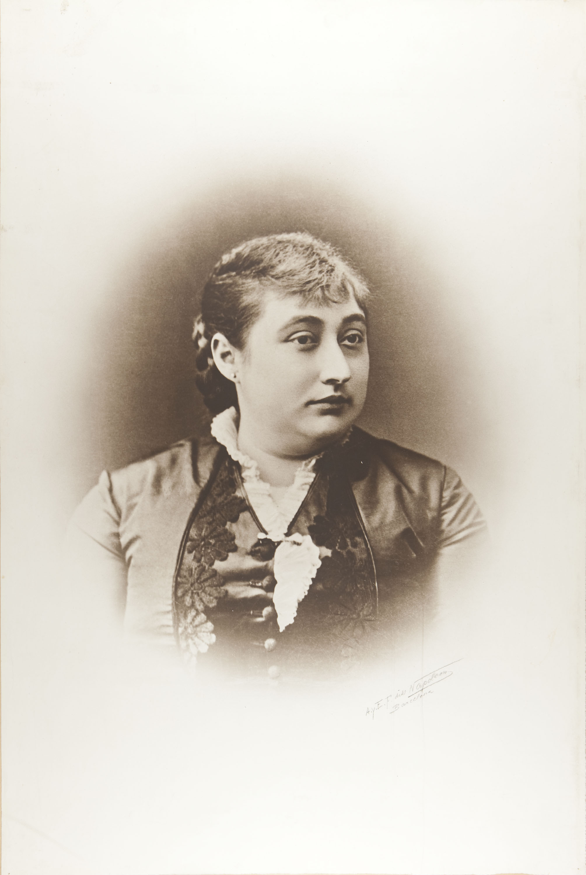 image for: Napoleón. Establecimiento de daguerrotipo y fotografía. Barcelona - Retrat de la mare de Carles Casades de Còdol - Cap a 1890