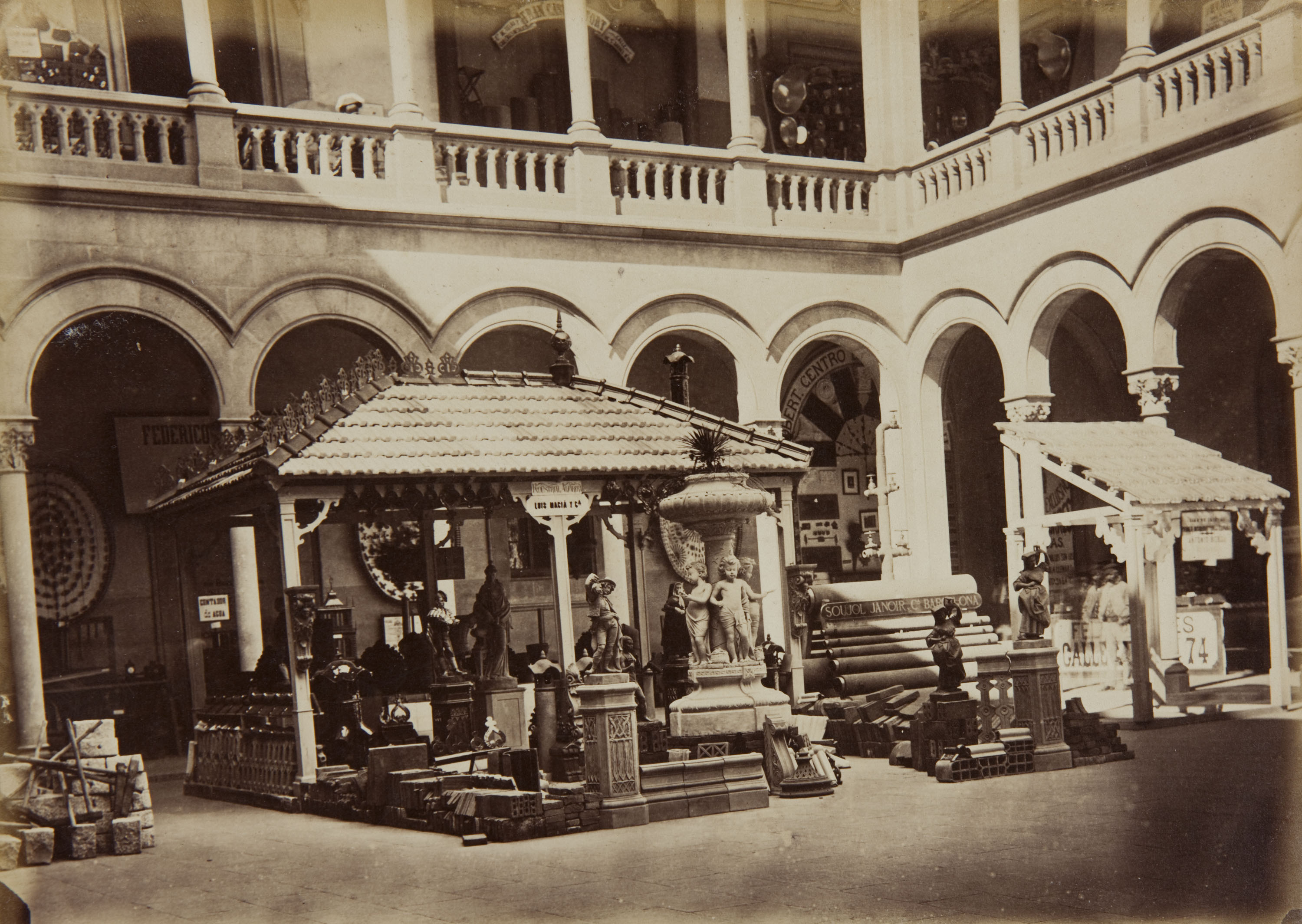 image for: Joan Martí  - Patio lateral Oeste, instalaciones [en la] parte Norte [de la Universitat de Barcelona] - 1877