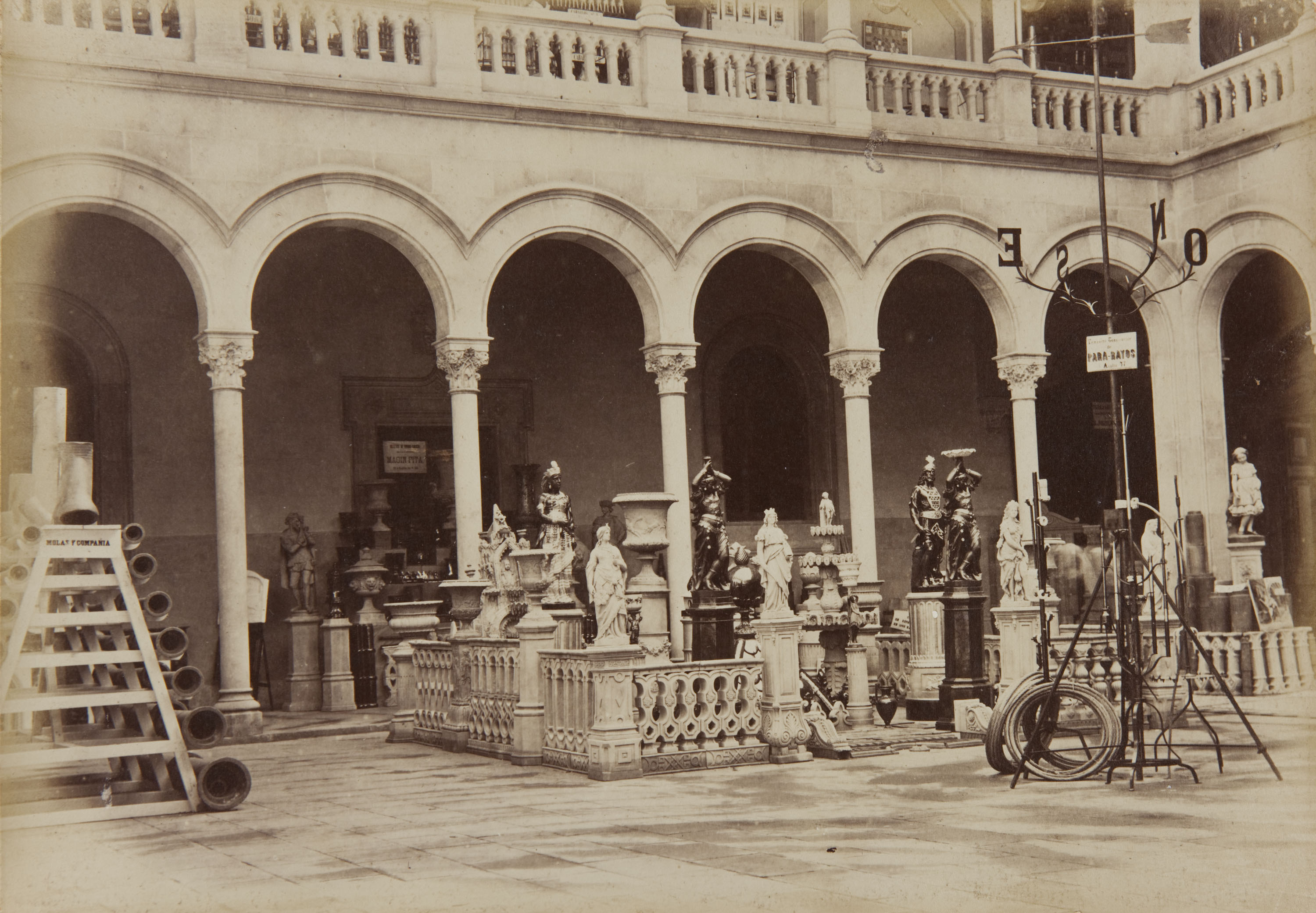 image for: Joan Martí  - Patio lateral Oeste, instalaciones [en la] parte Sud [de la Universitat de Barcelona] - 1877