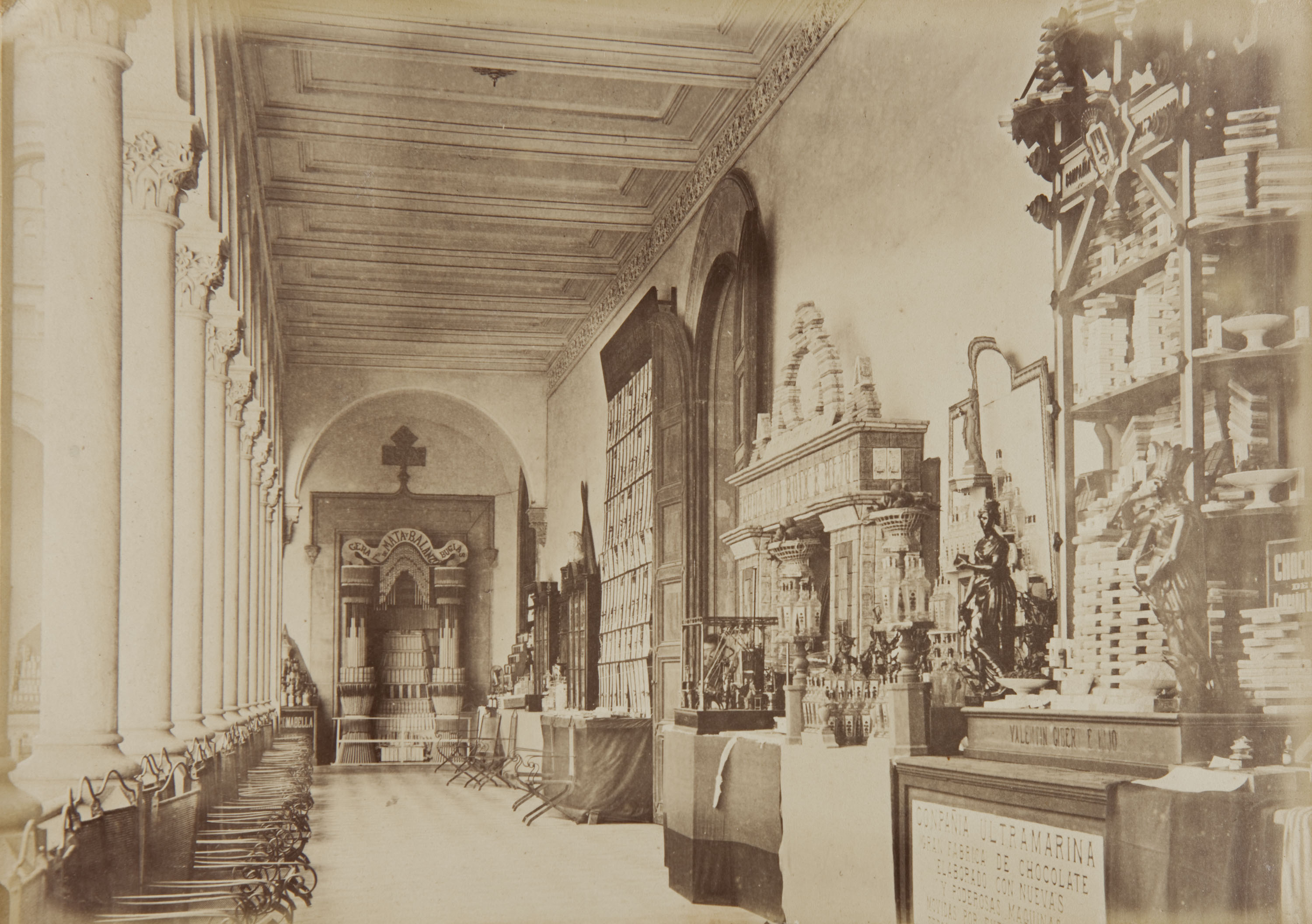 image for: Joan Martí  - Patio lateral Este, pórtico superior mirando al Sud [de la Universitat de Barcelona] - 1877