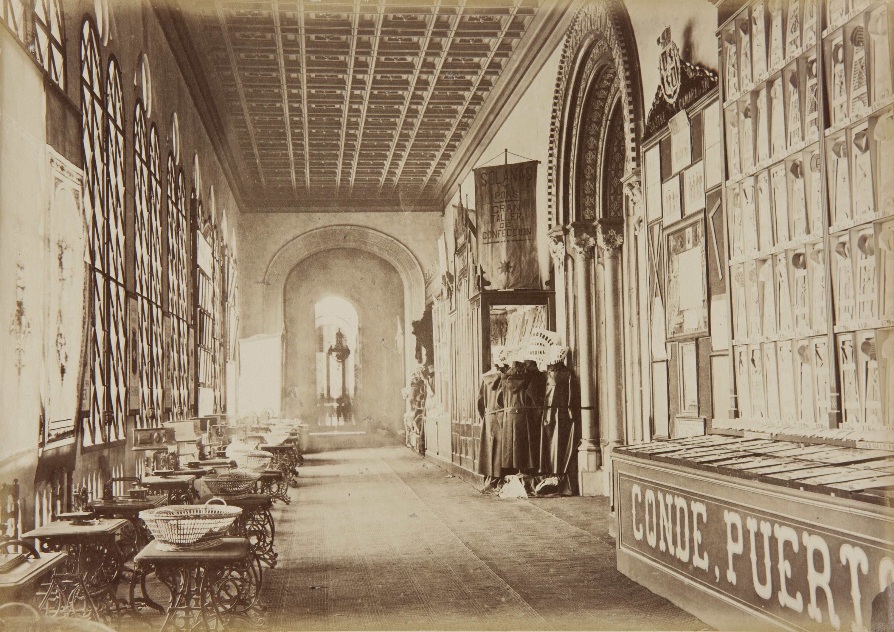 image for: Joan Martí  - Pórtico central alto posterior, mirando al Oeste[, de la Universitat de Barcelona] - 1877