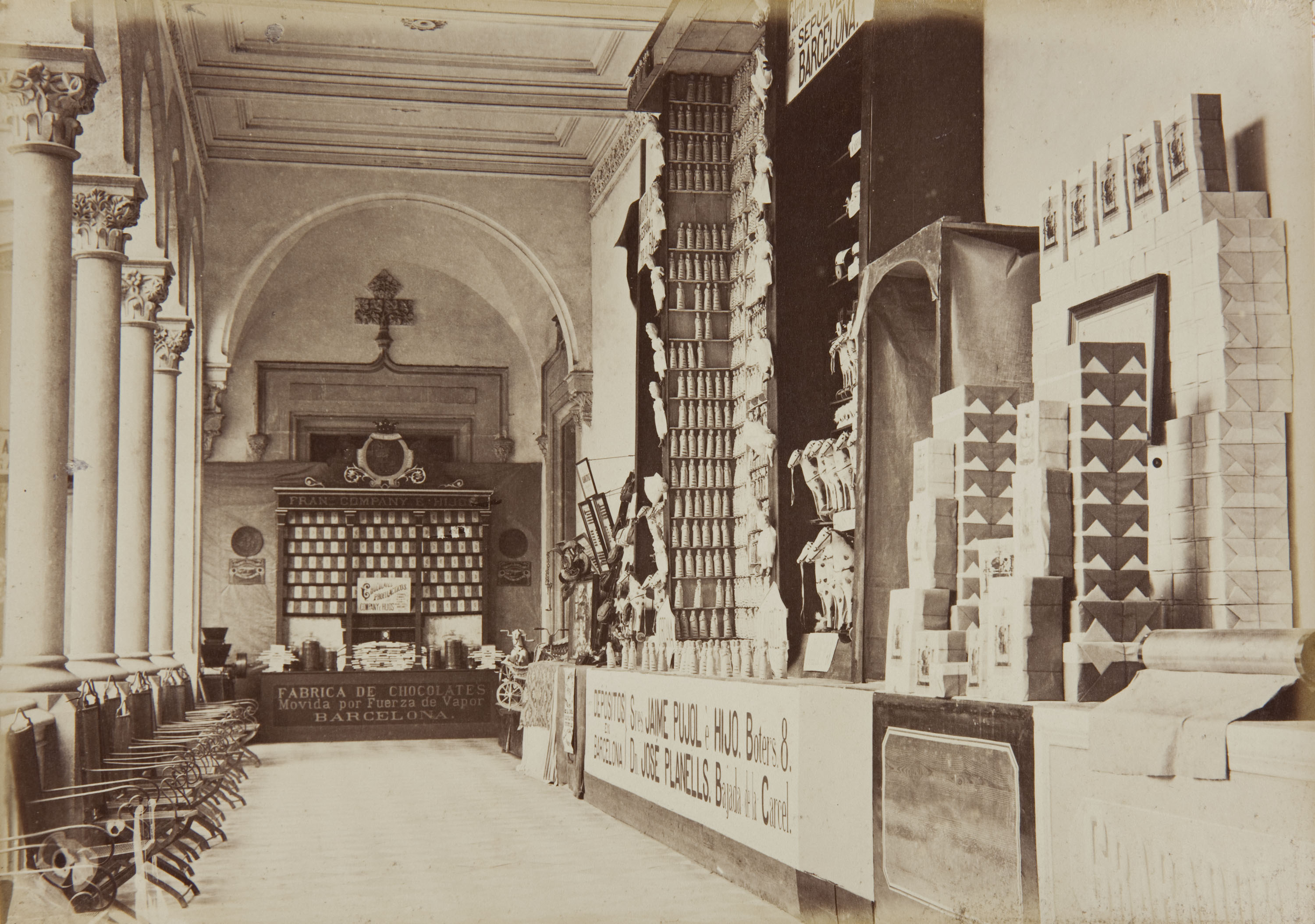 image for: Joan Martí  - Patio lateral de Oeste, pórtico superior del Sud [de la Universitat de Barcelona] - 1877