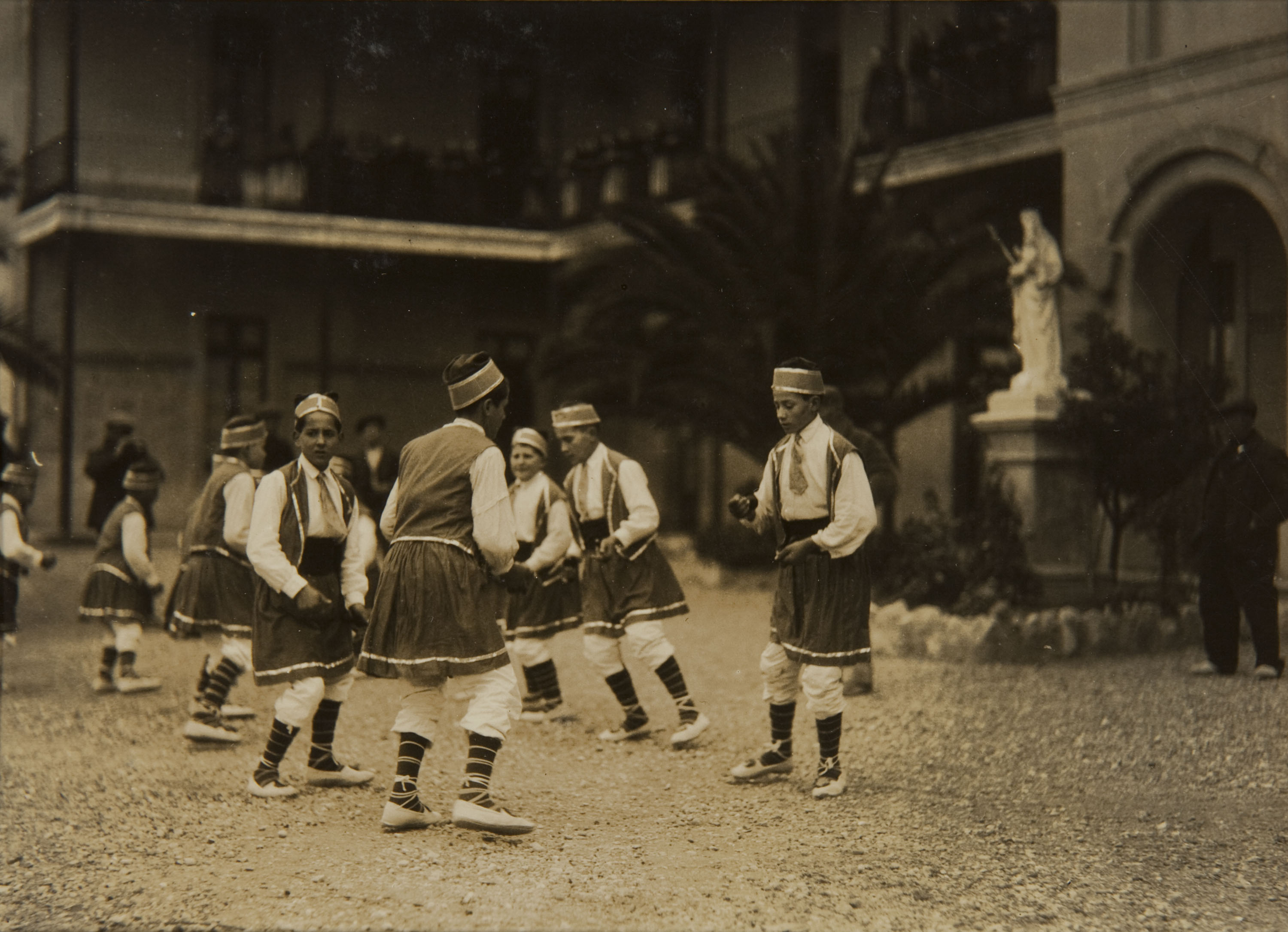 image for: Pere Català Pic - Ball de la Primera. Dansa de gràcia infantil - 1931