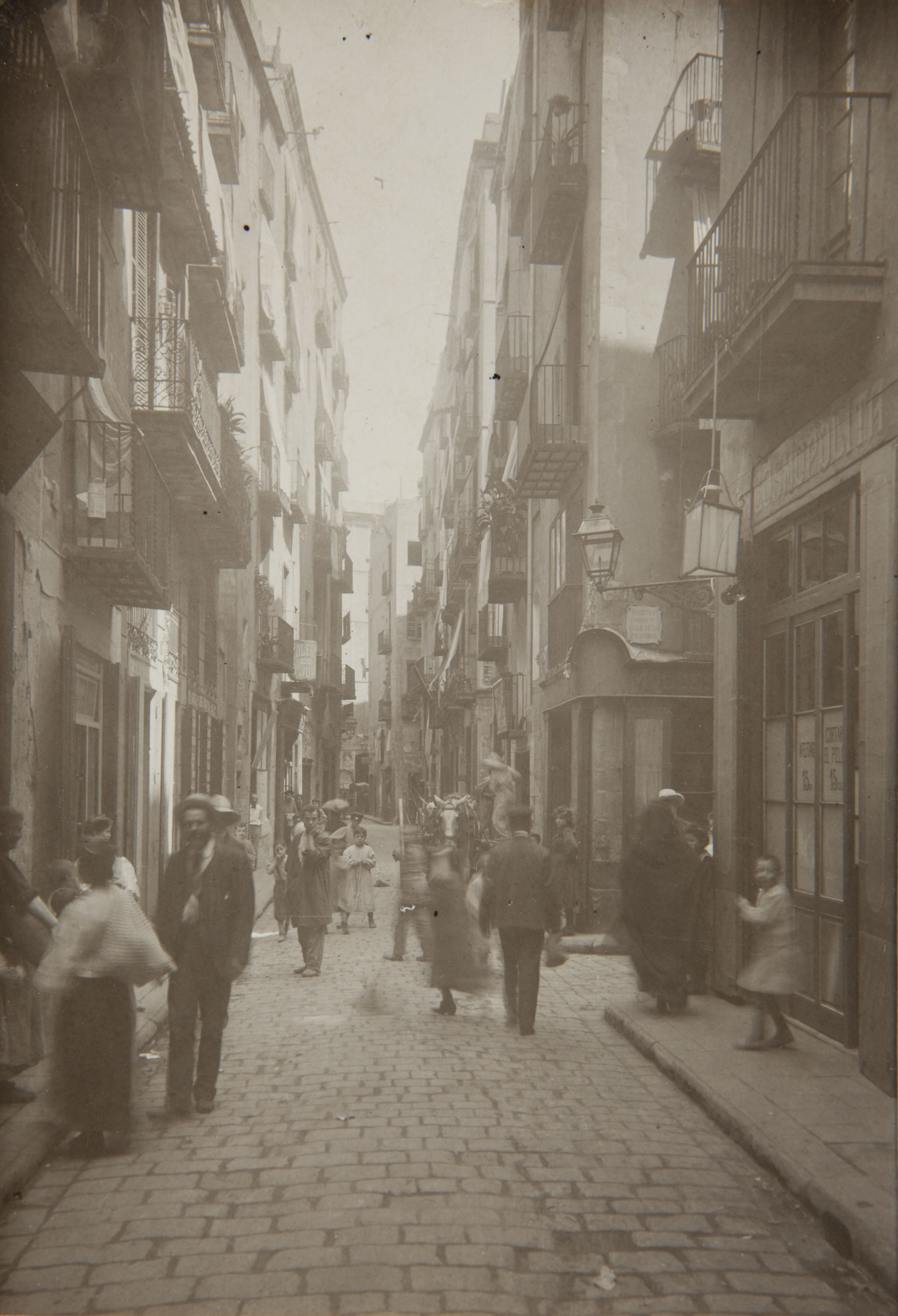image for: Adolf Mas  - Carrer de l'Oli - Anterior a 1911