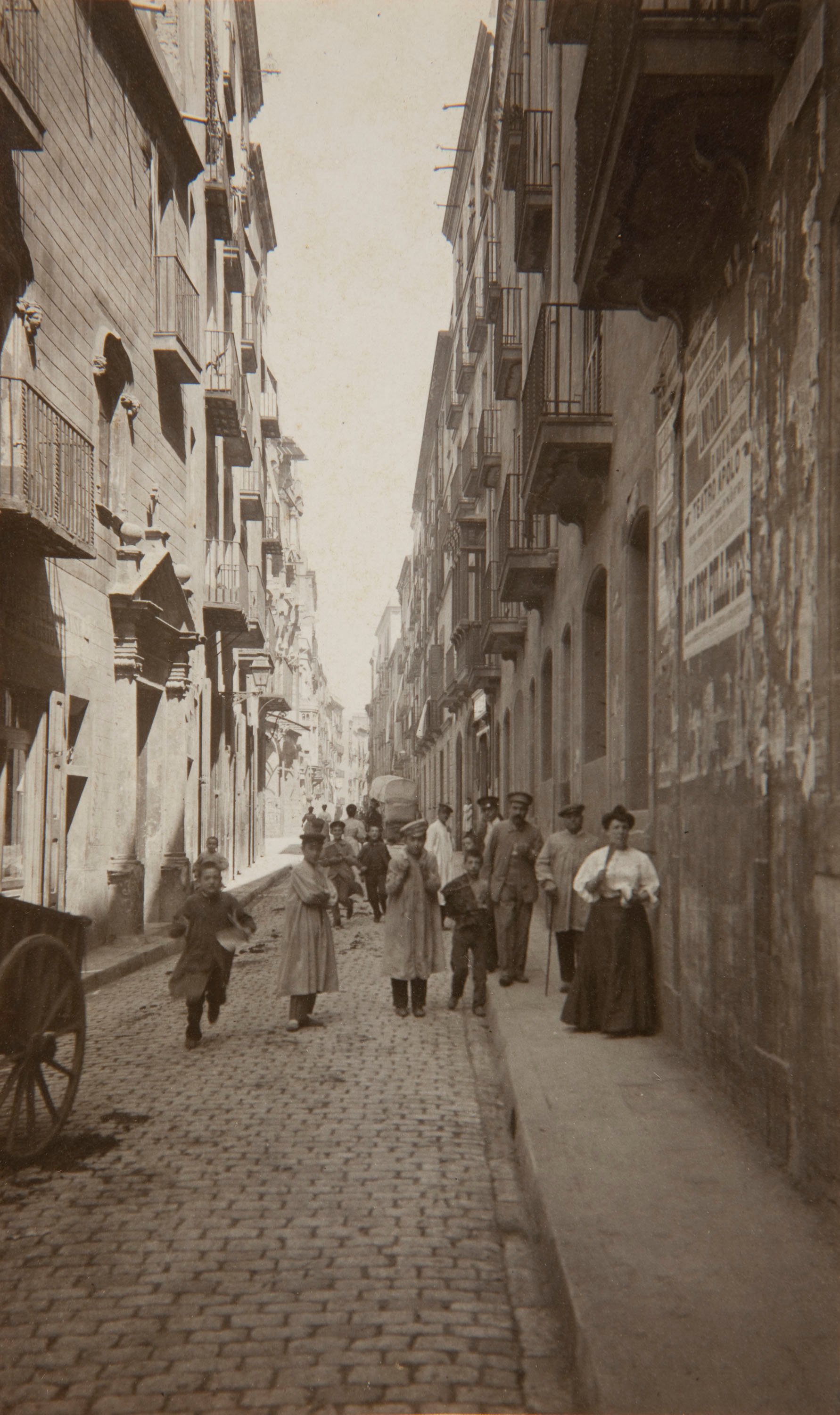 image for: Adolf Mas  - Carrer de Sant Pere Més Alt - Anterior a 1911