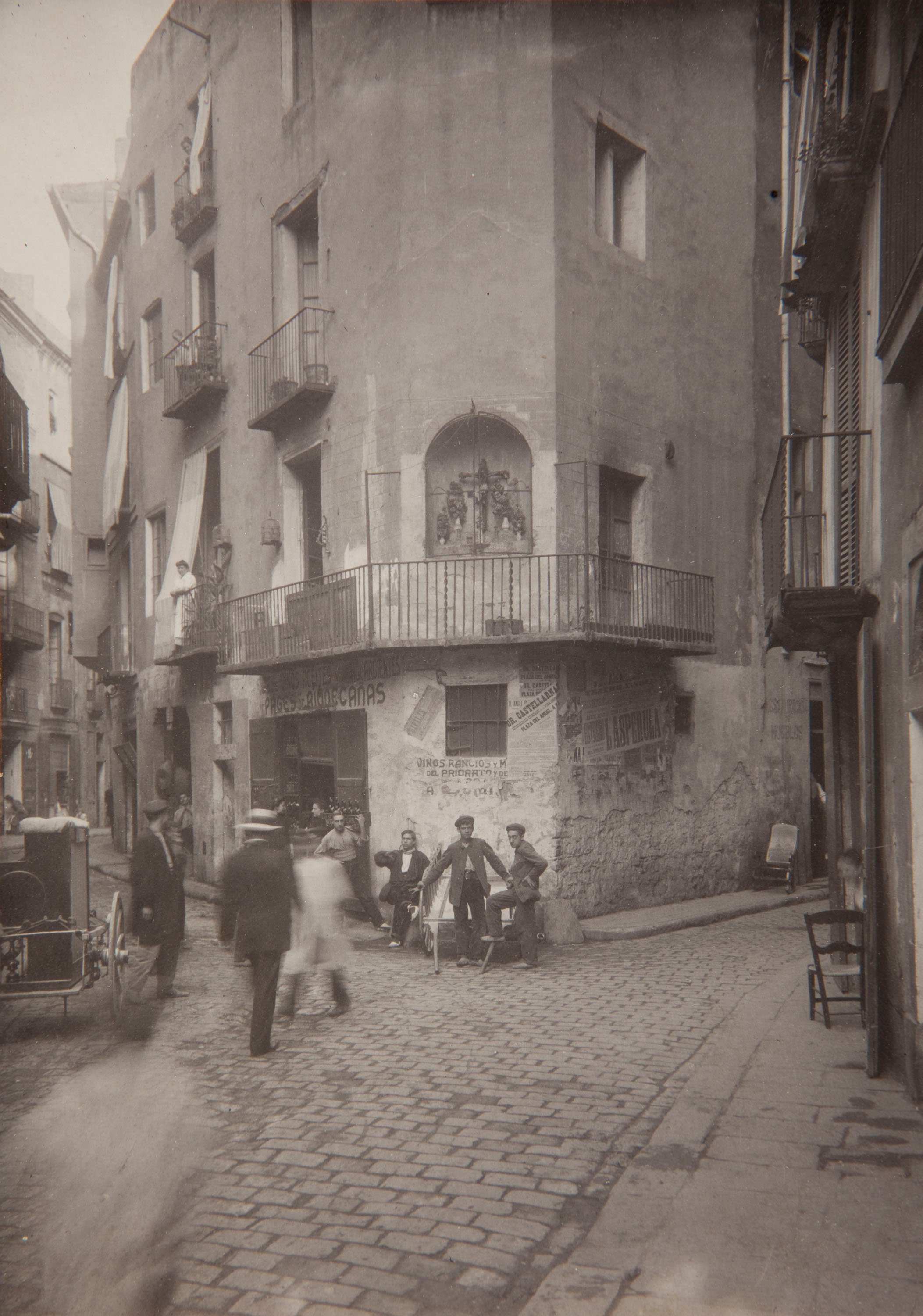 image for: Adolf Mas  - Entrades als carrers Graciamat i Sant Crist de la Tapineria - Anterior a 1911