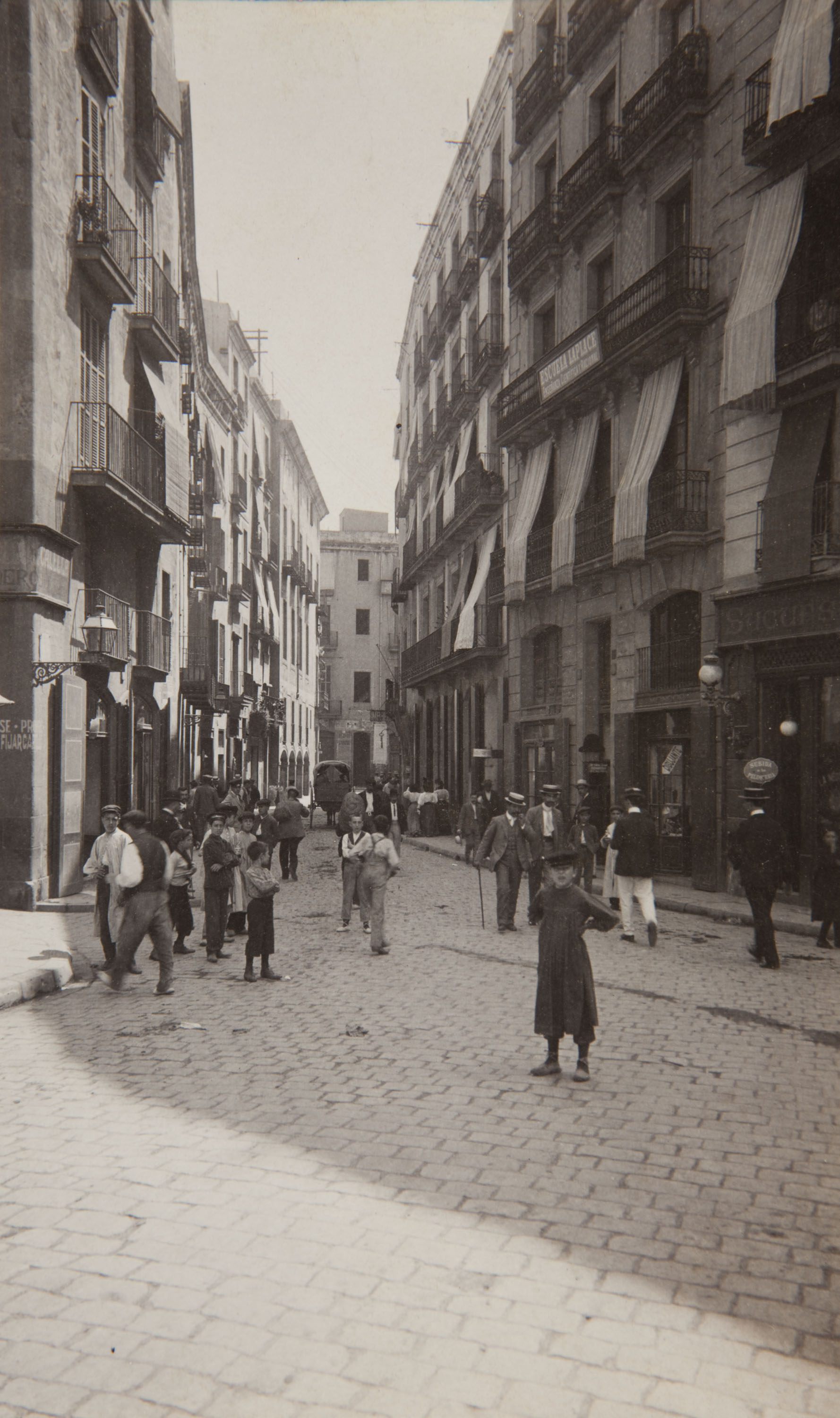 image for: Adolf Mas  - Carrer dels Arcs de Jonqueres - Anterior a 1911