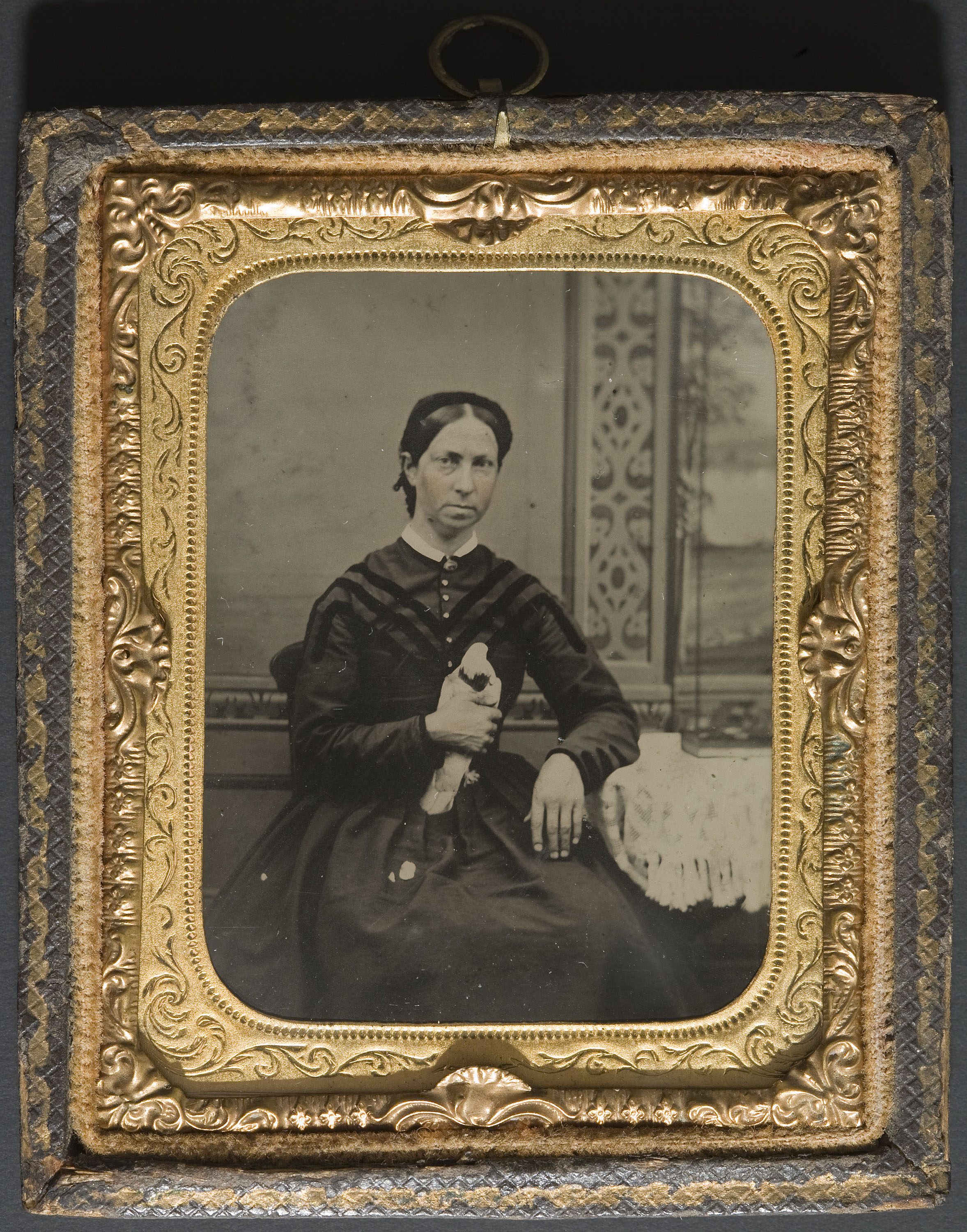 image for: Anònim - Retrat de dona amb ocell - Entre 1839-1860